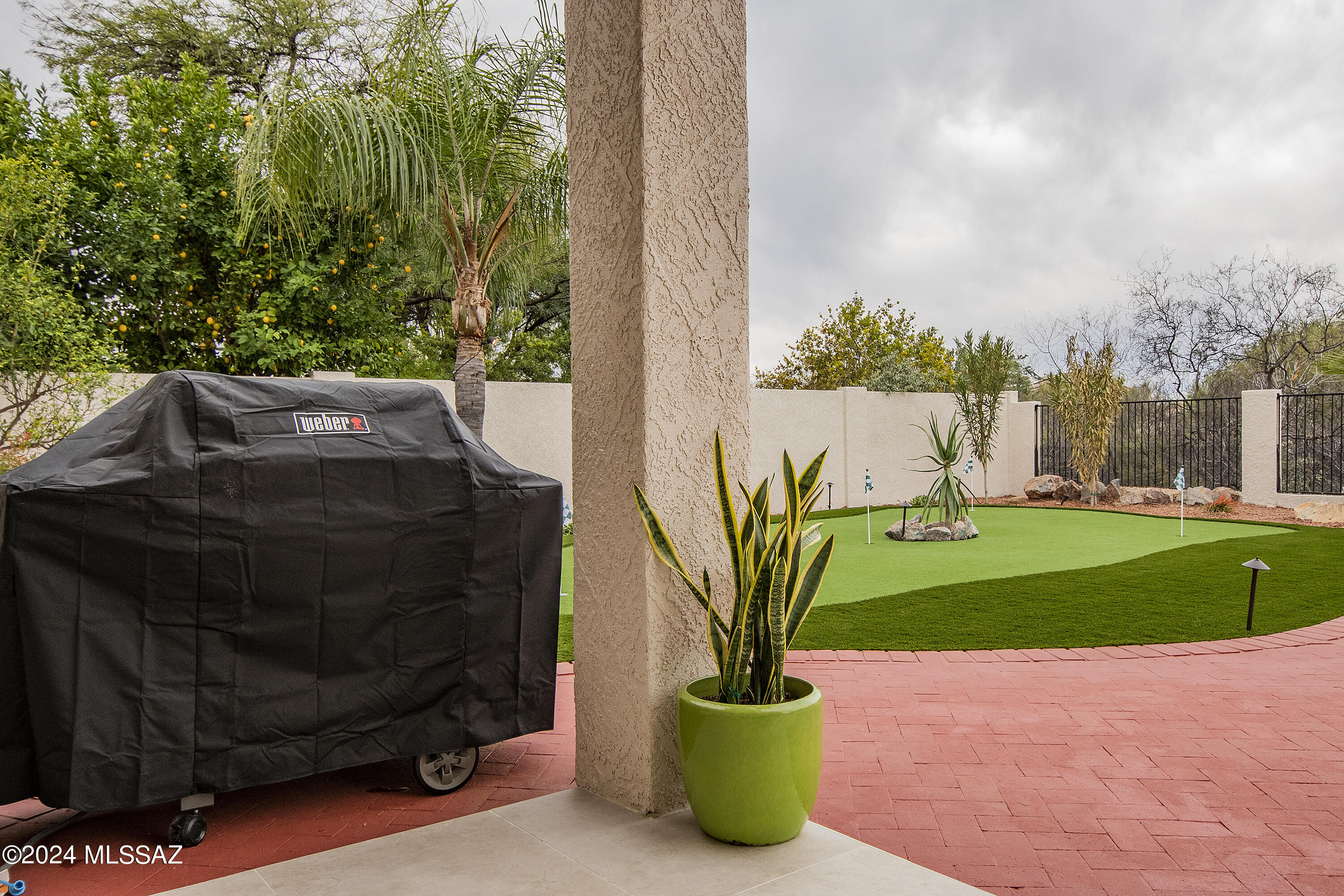 13065 N Woodburne Avenue