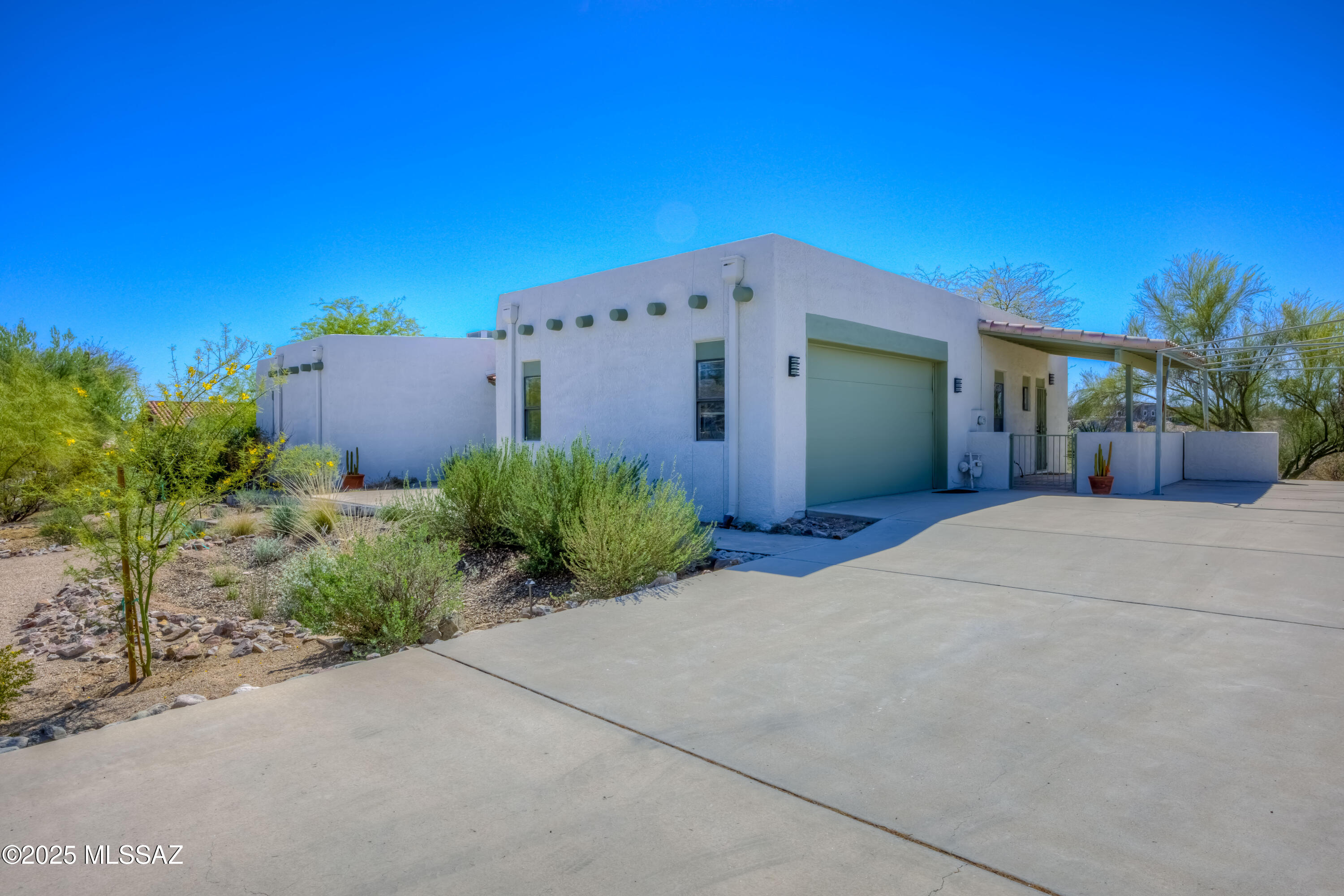 Rancho El Moraga (1-16) - Residential