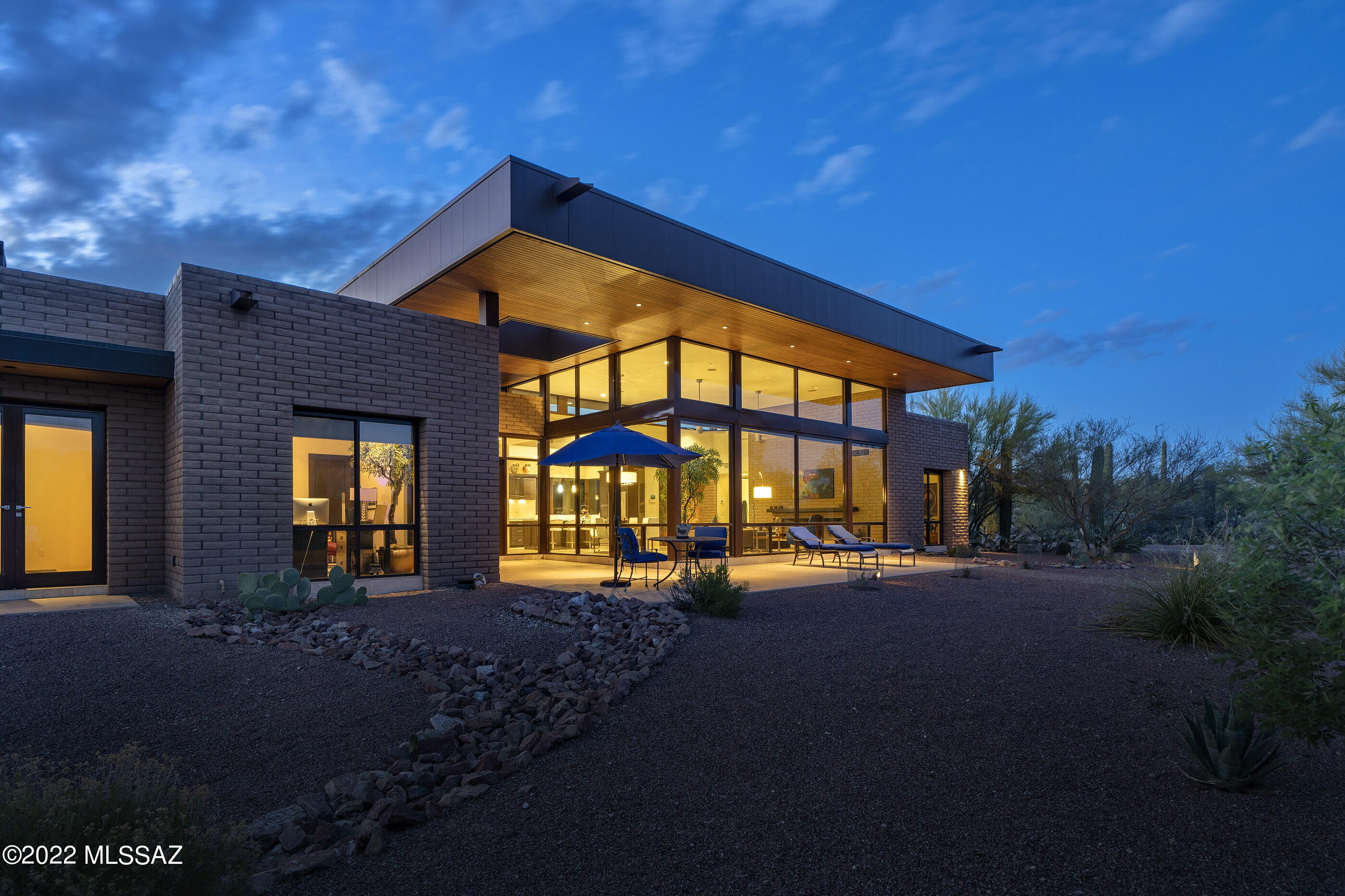 La Cholla Airpark - Residential