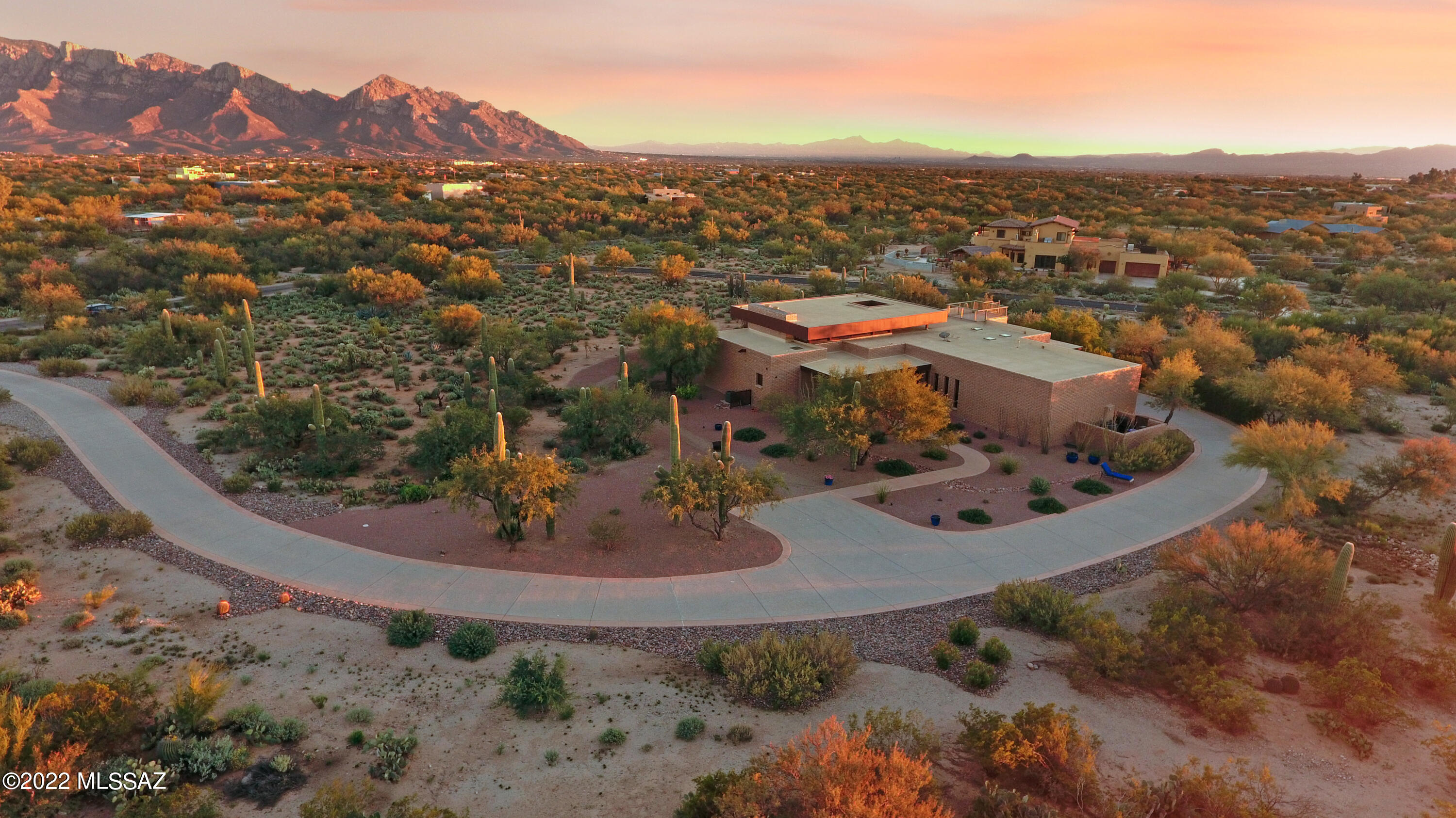La Cholla Airpark - Residential