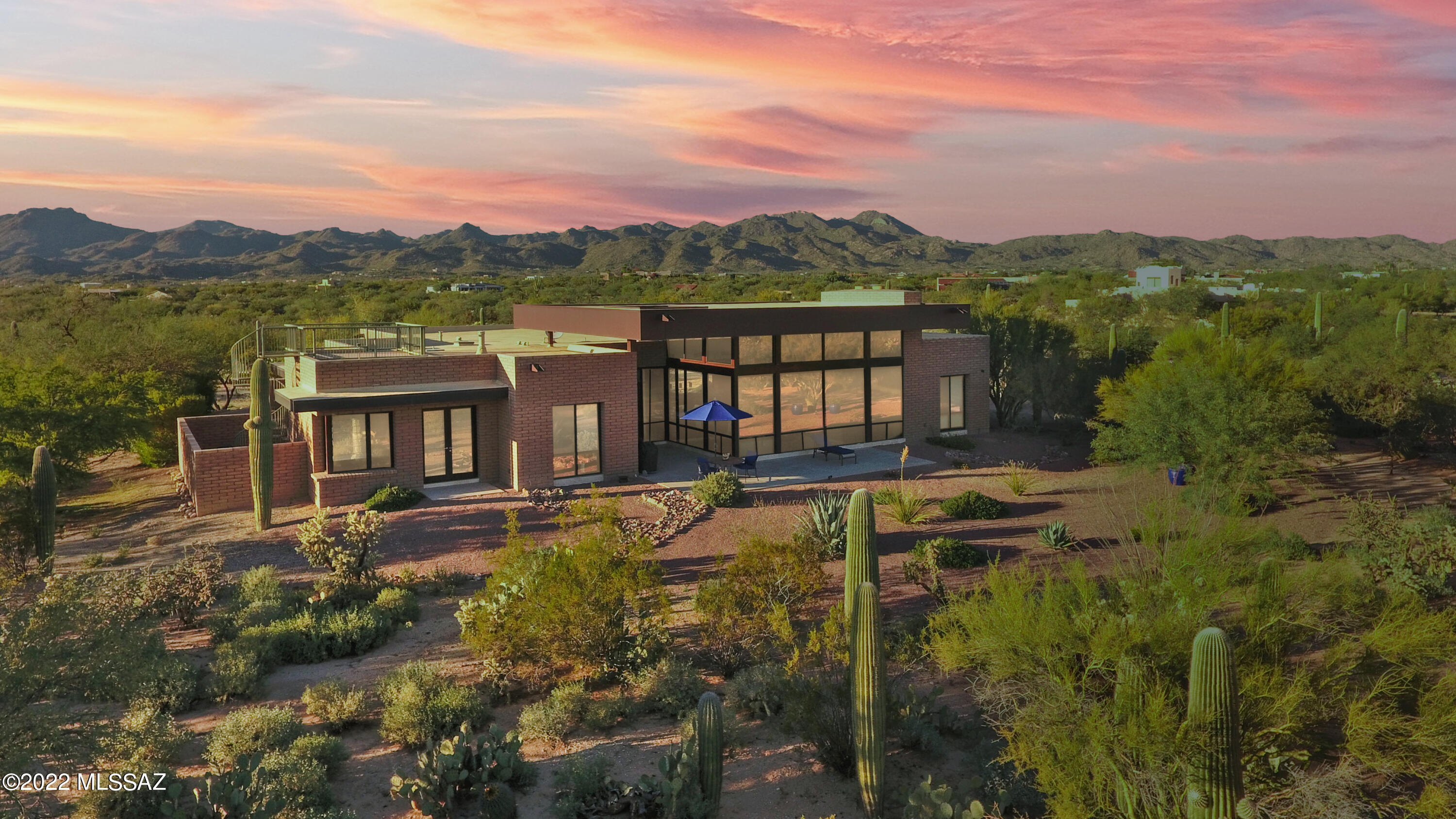 La Cholla Airpark - Residential