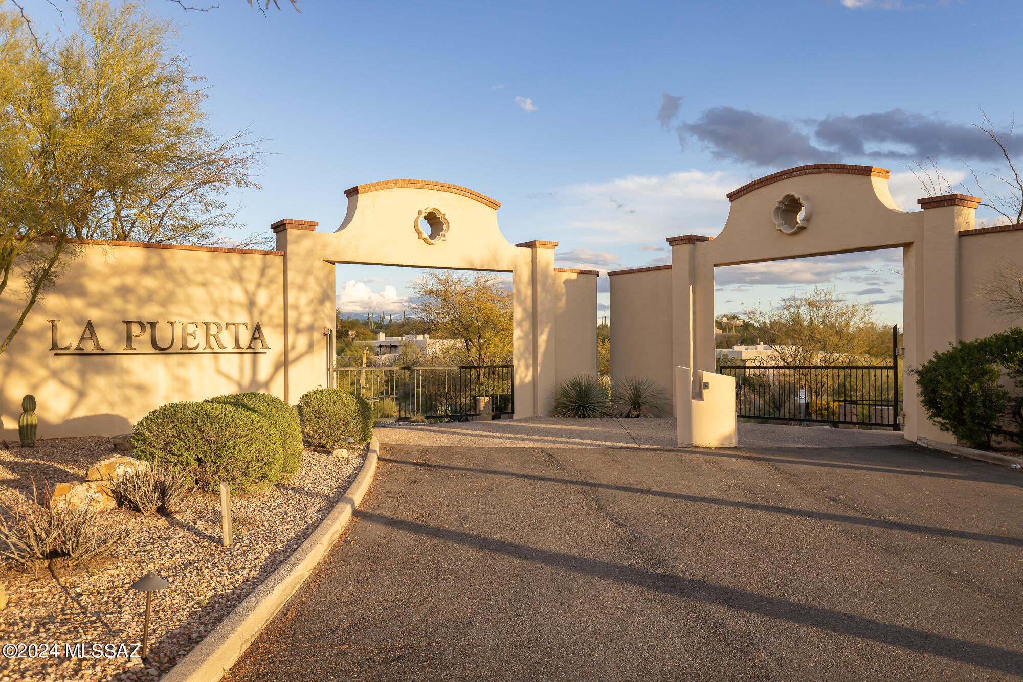 La Puerta On Hacienda Del Sol (1-10) - Residential