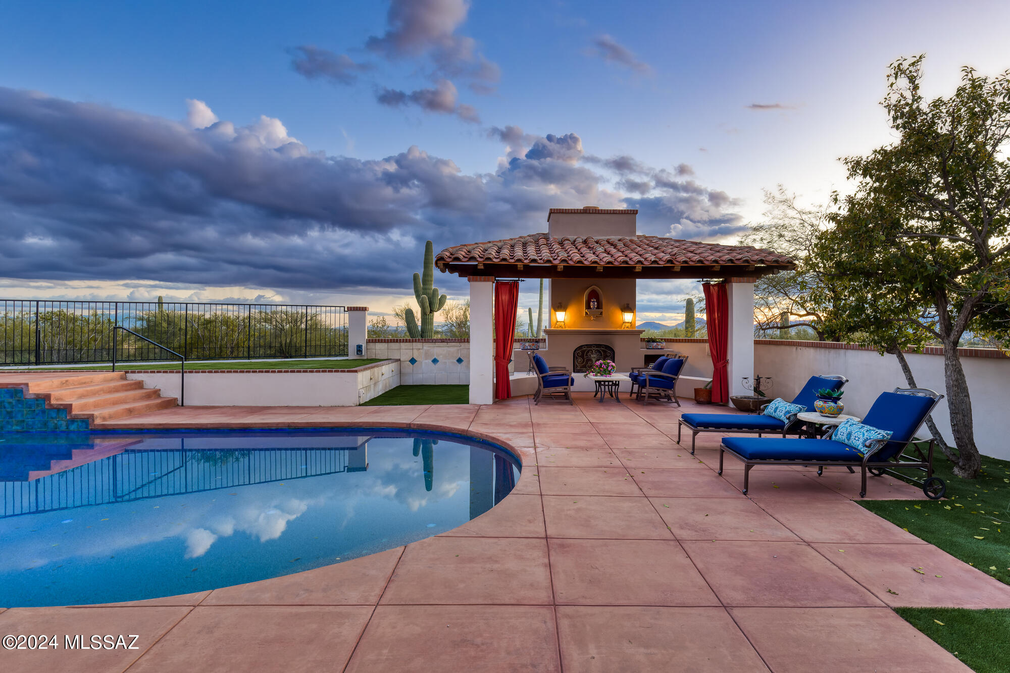 La Puerta On Hacienda Del Sol (1-10) - Residential