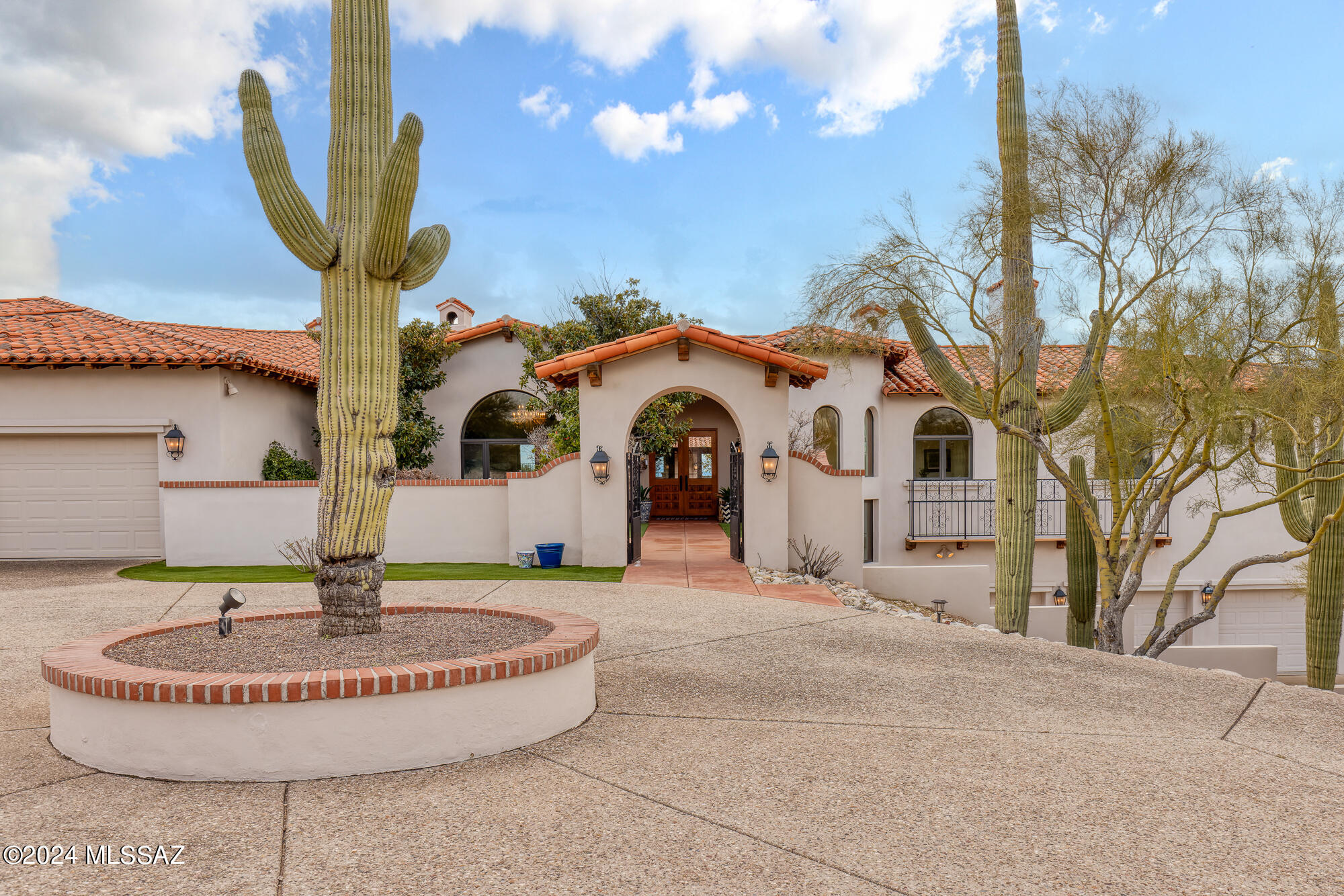 La Puerta On Hacienda Del Sol (1-10) - Residential