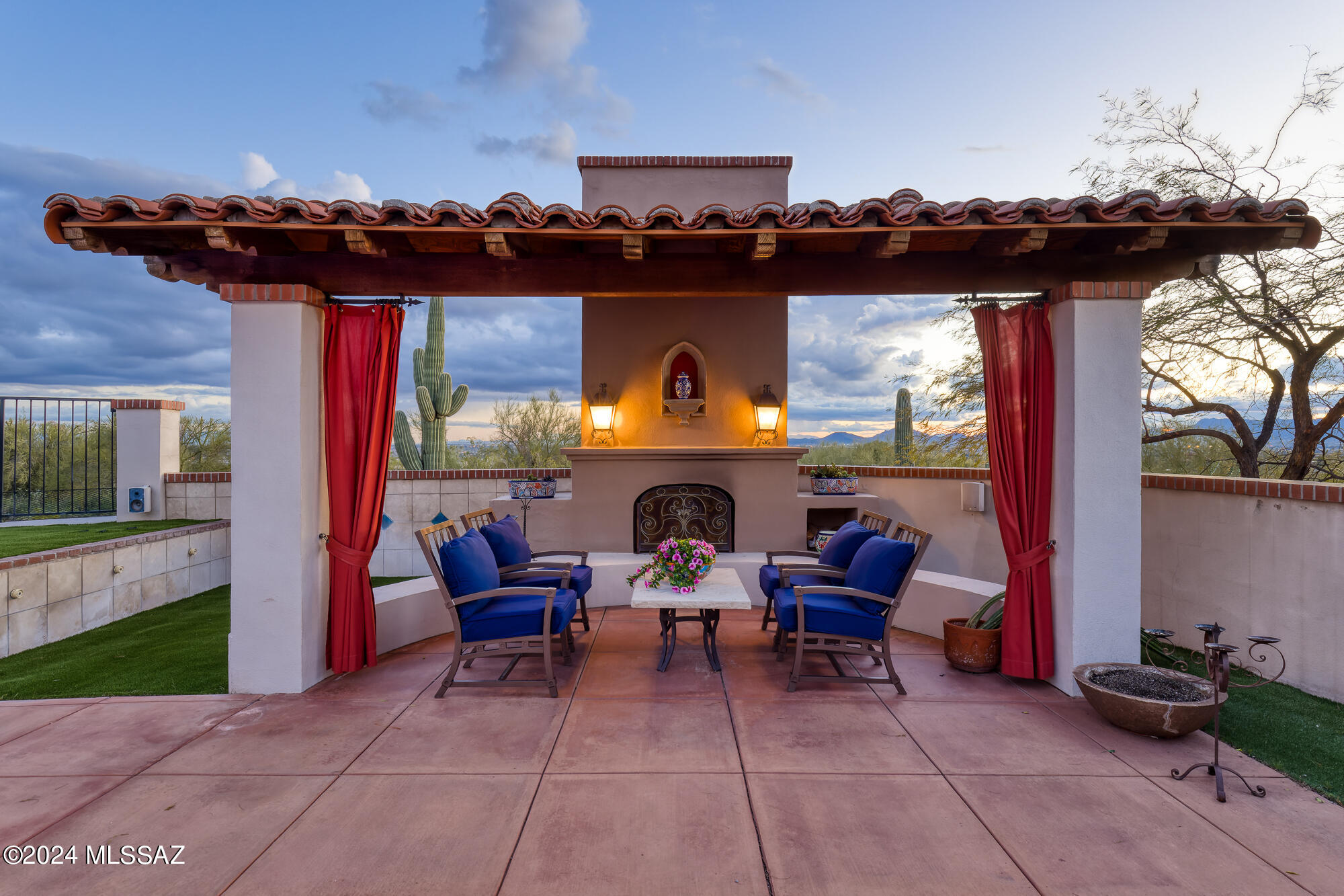 La Puerta On Hacienda Del Sol (1-10) - Residential