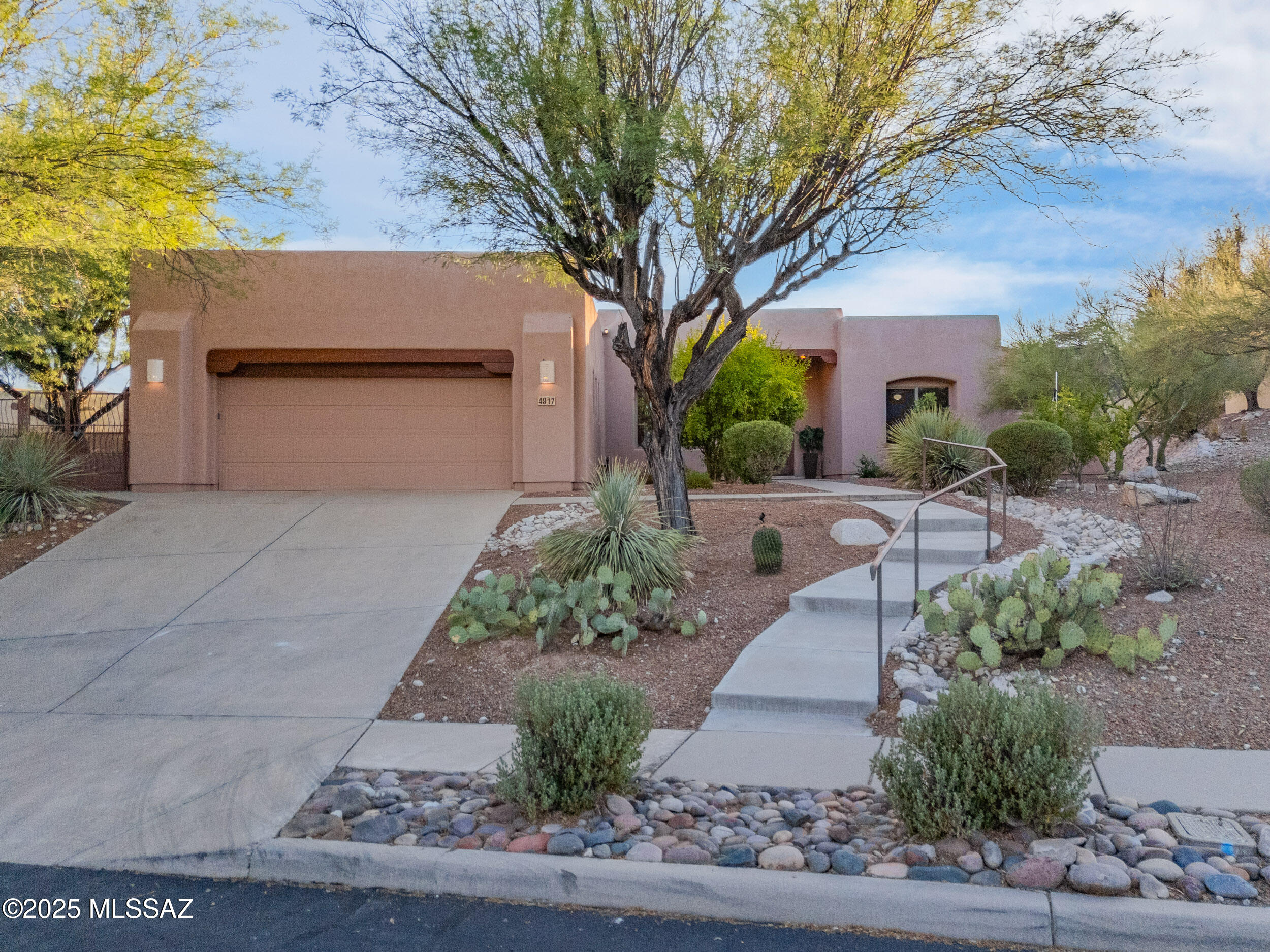 4817 N Ventana Ridge Place