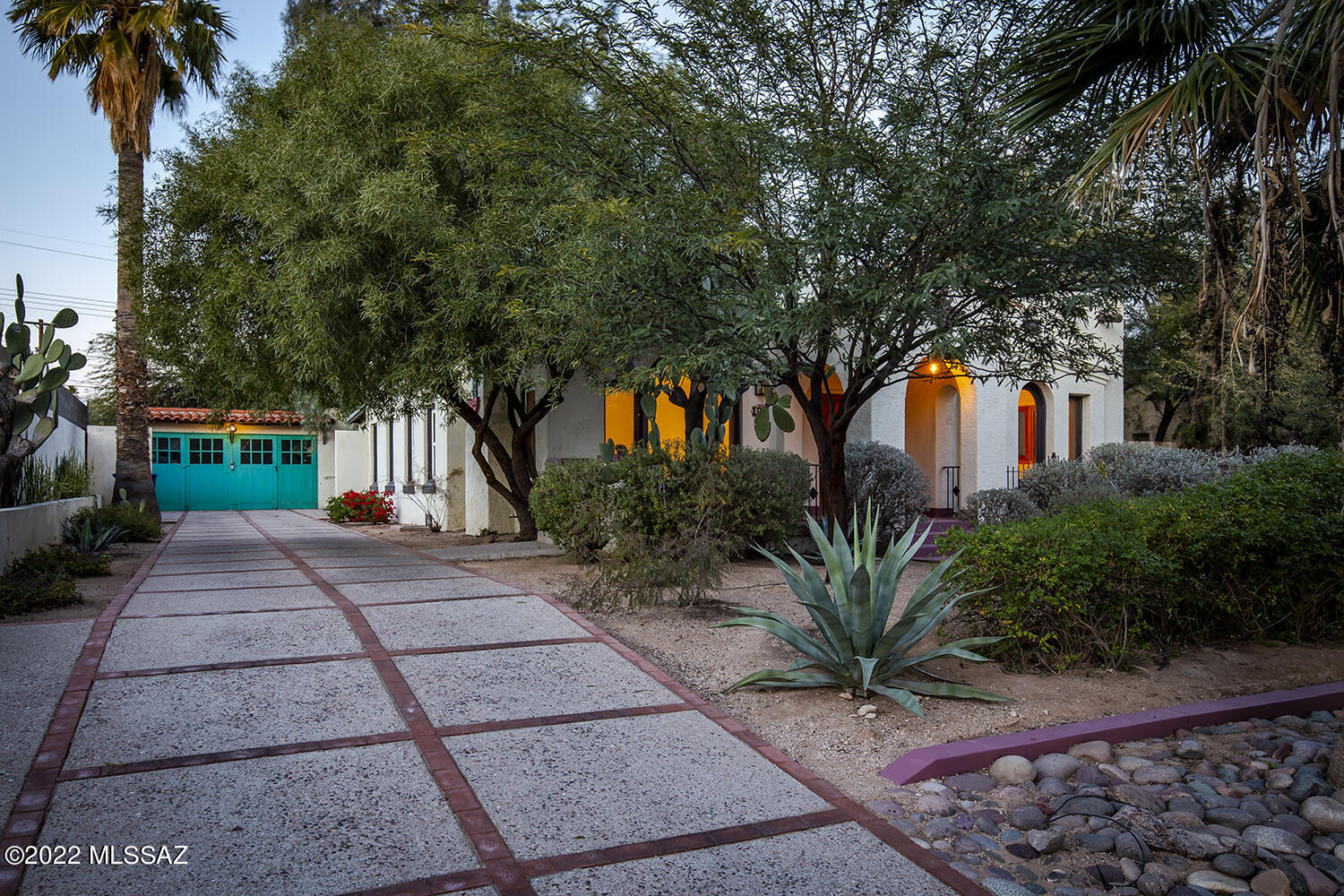 University Manor - Residential