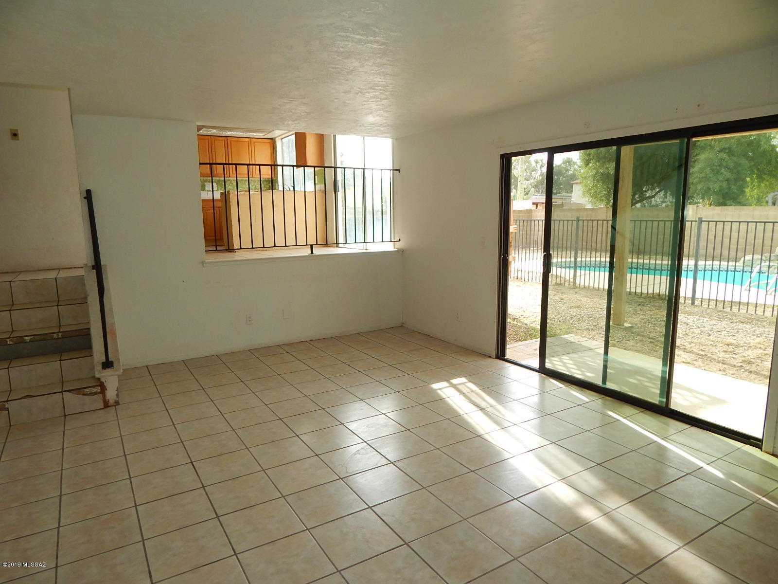 Mission West (1-370) - Residential