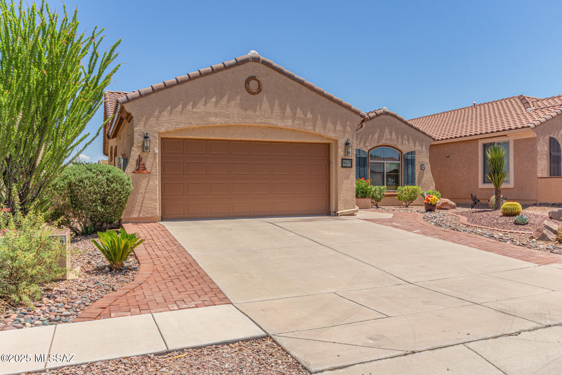 14235 S Via Del Farolito