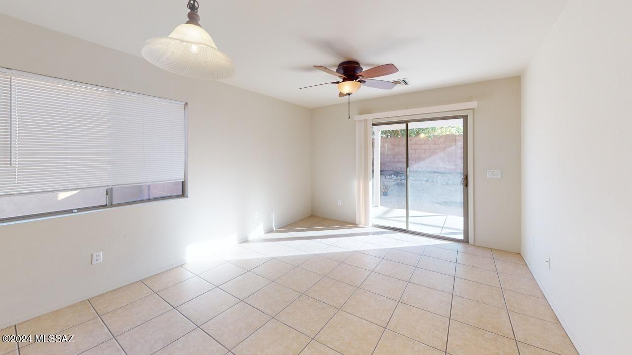 Valencia Reserve (1-326) - Residential Lease