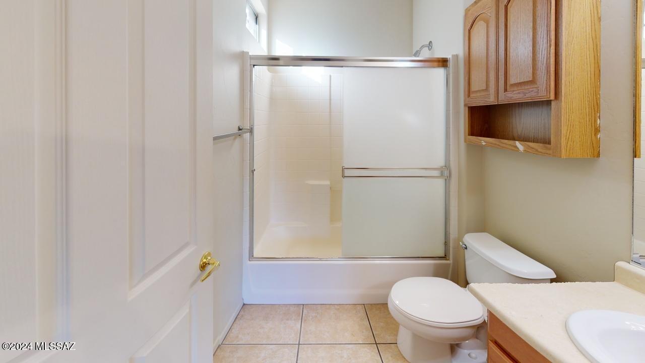 Valencia Reserve (1-326) - Residential Lease