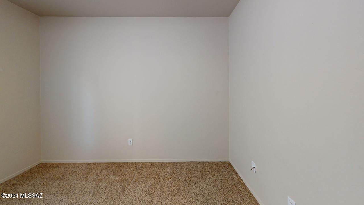 Valencia Reserve (1-326) - Residential Lease