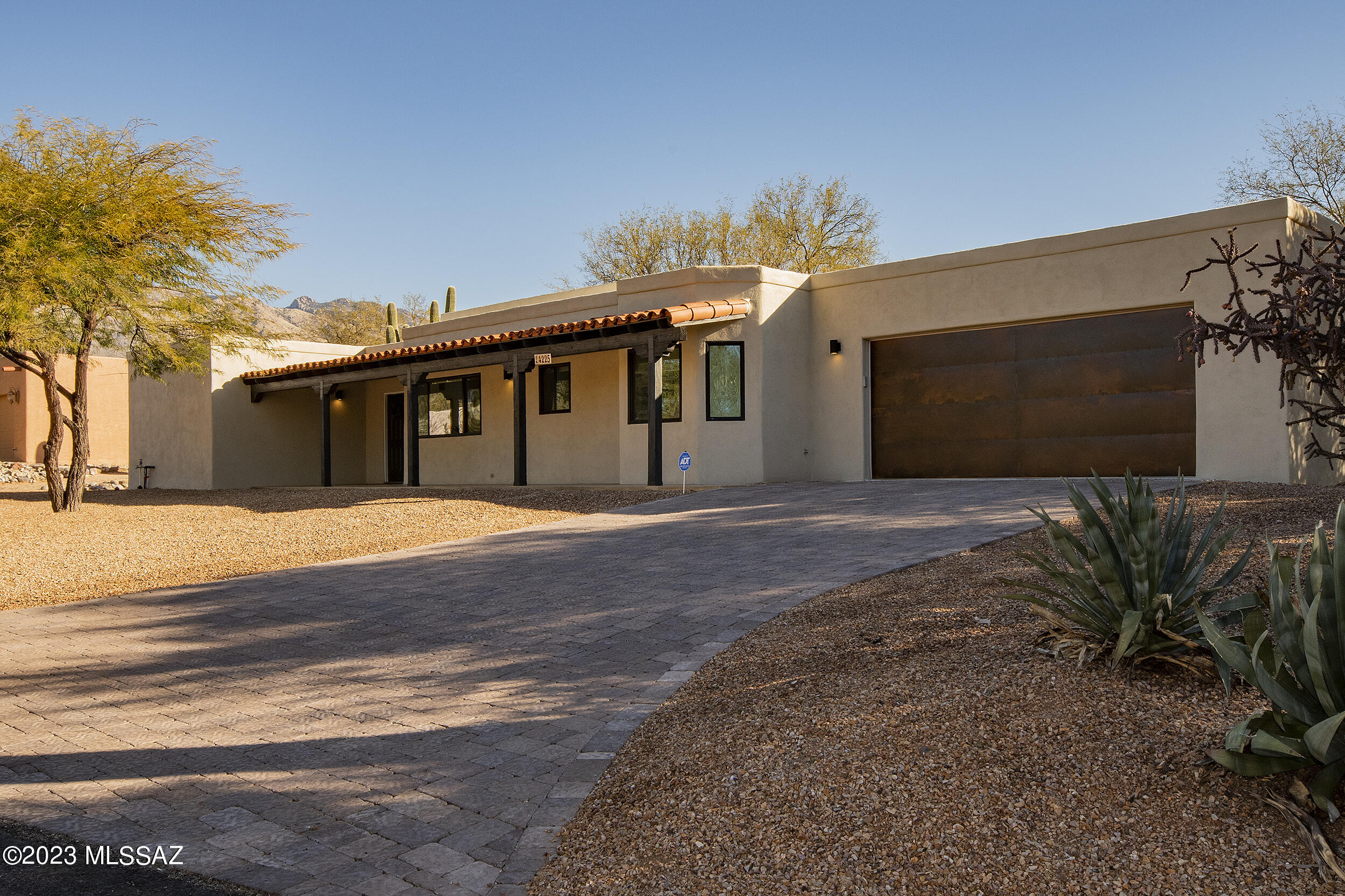 Las Alturas (1-167) - Residential