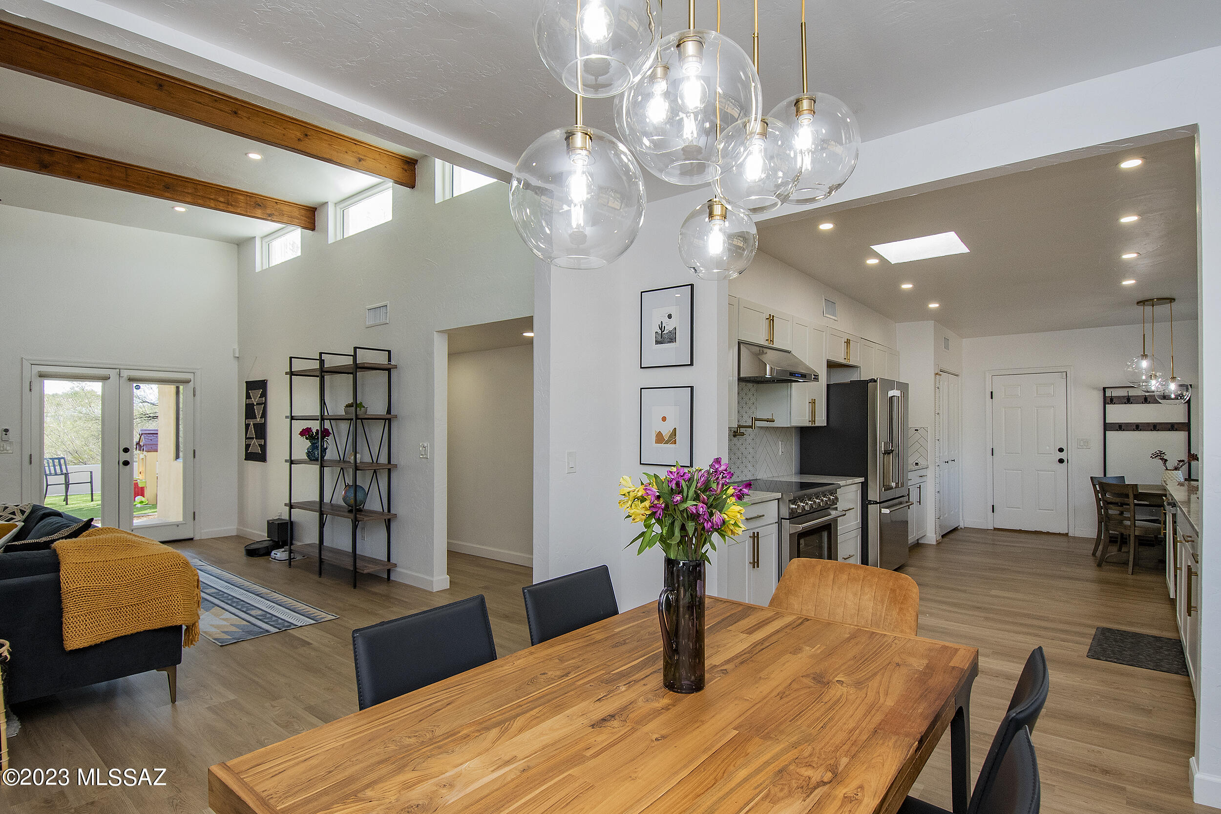 Las Alturas (1-167) - Residential