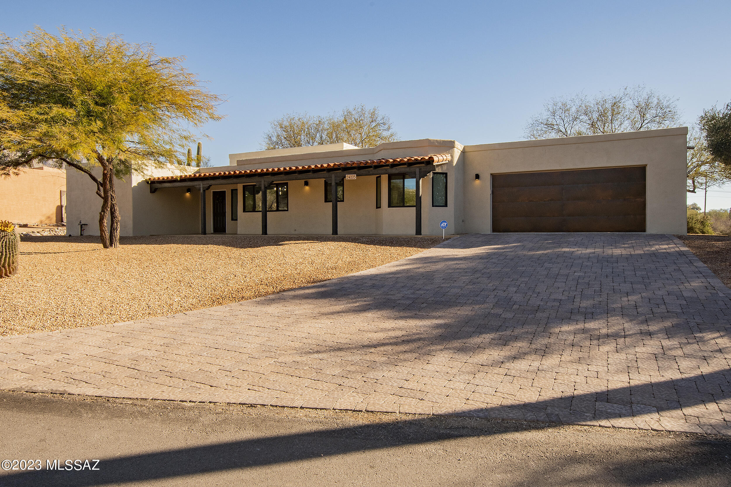 Las Alturas (1-167) - Residential