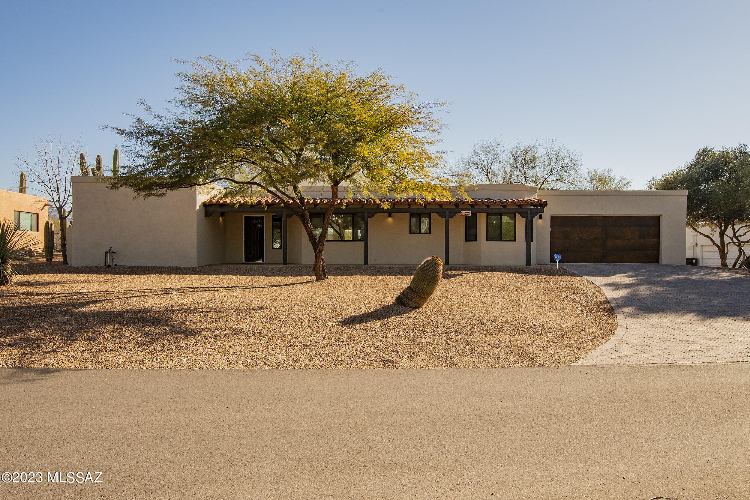 Las Alturas (1-167) - Residential