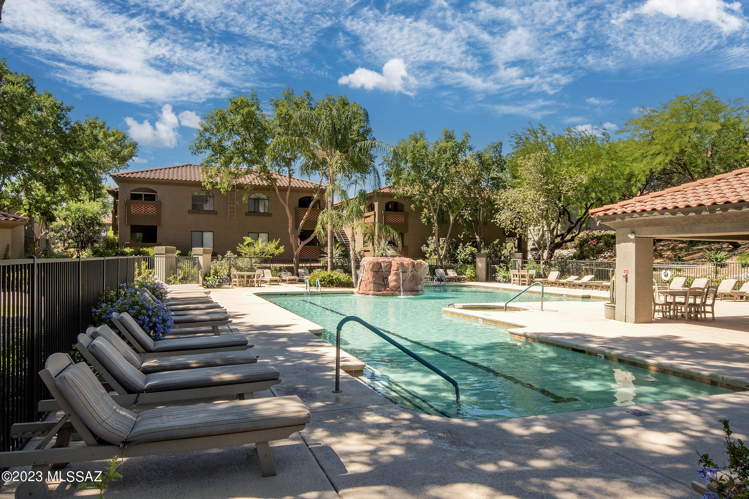 Veranda at Ventana Condominiums - Residential