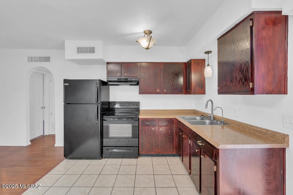 211 W Roger Road 35