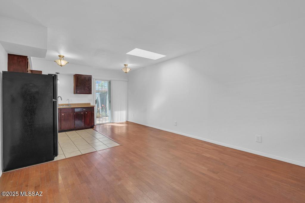 211 W Roger Road 35