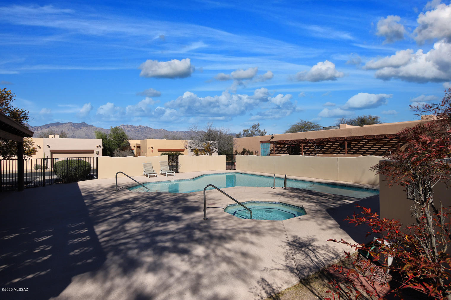 La Sonrisa Twnhms (1-28) - Residential