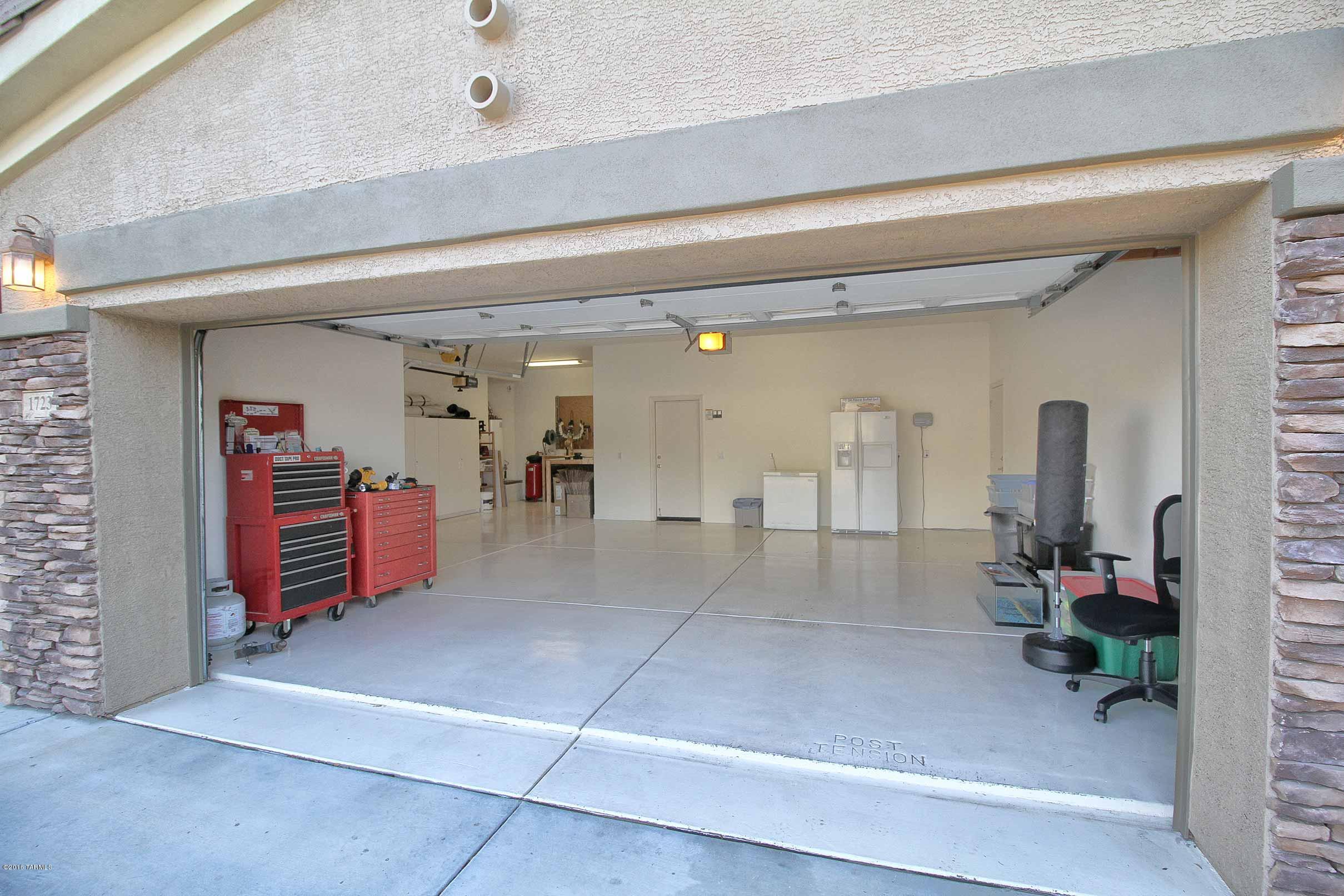 Mira Vista (1-60) - Residential