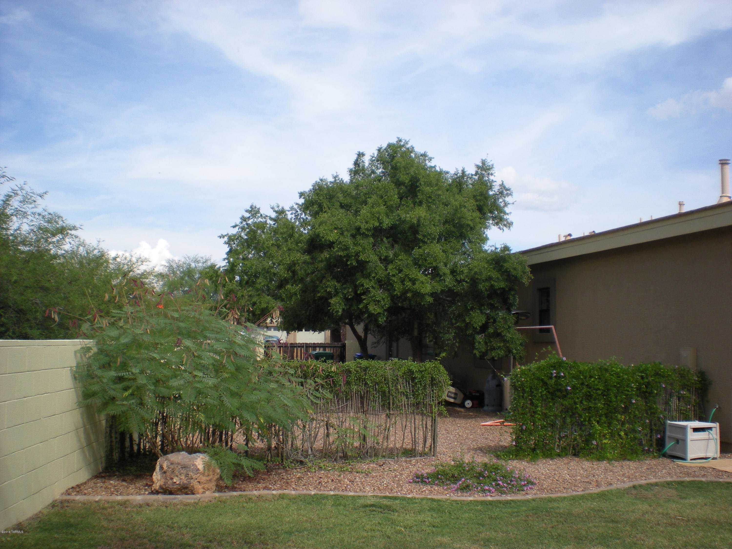 Mira Vista (1-60) - Residential