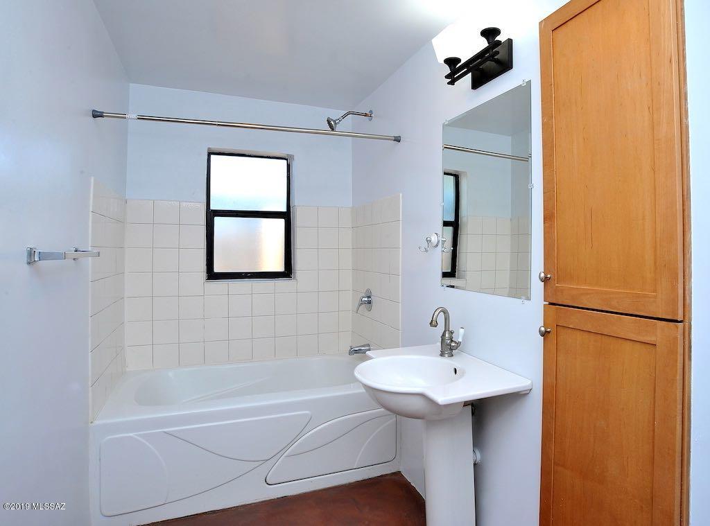 Jefferson Park - Residential Lease