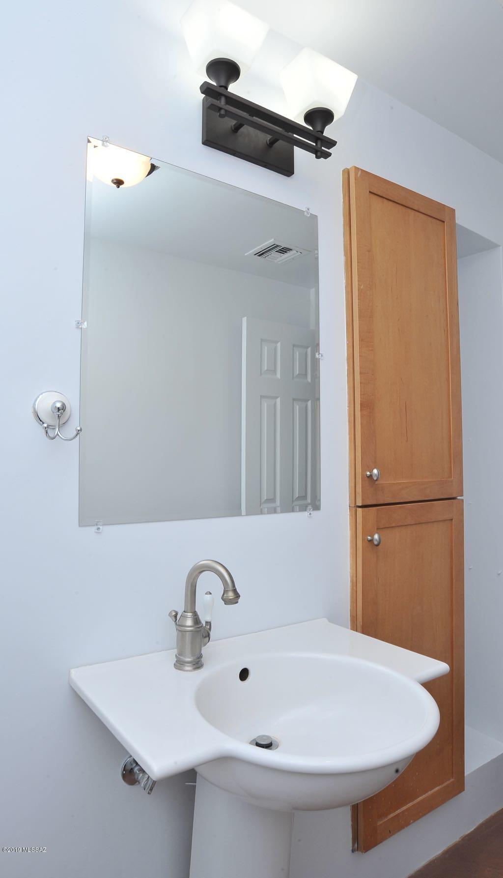 Jefferson Park - Residential Lease