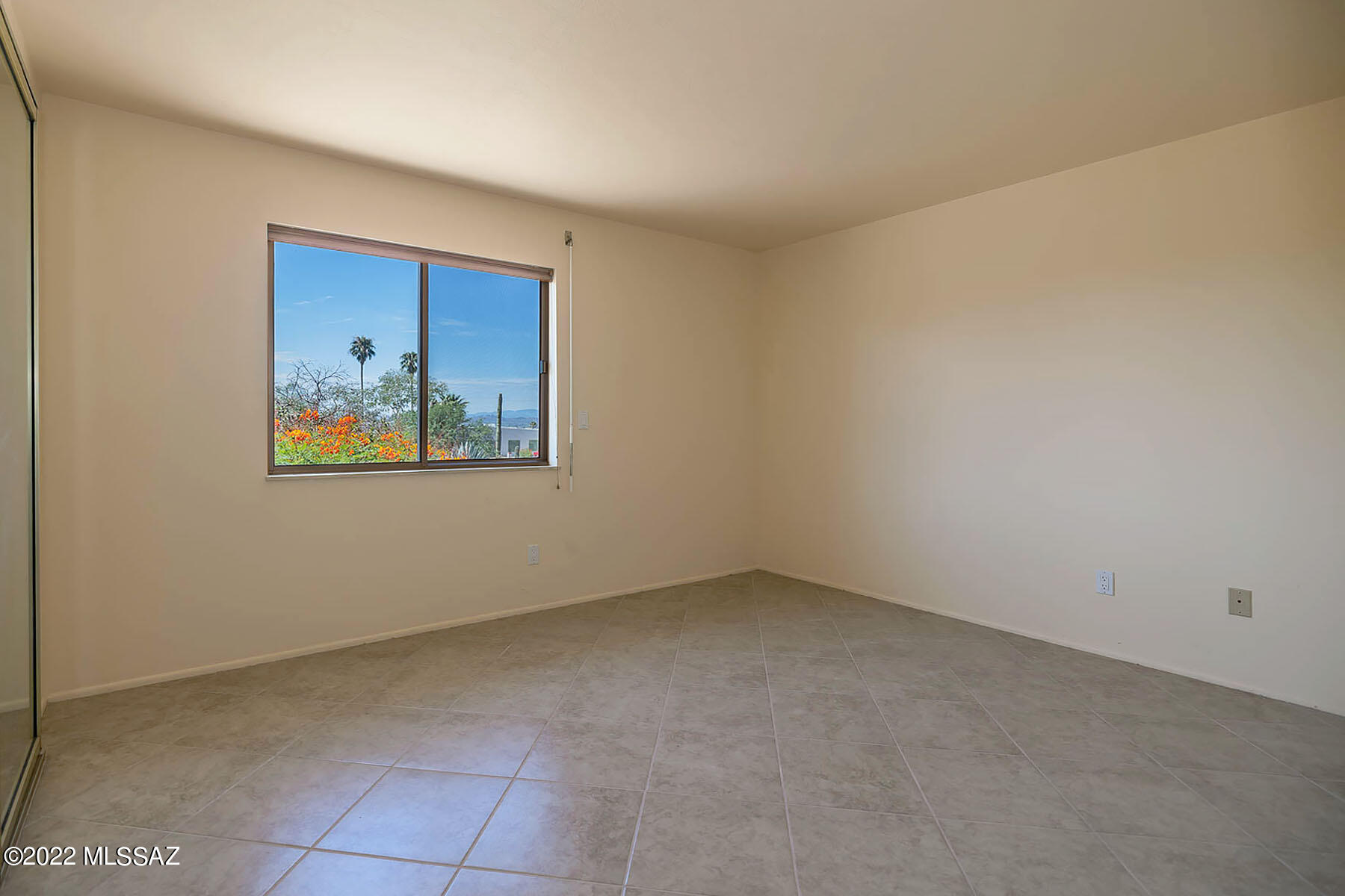Shadow Roc (81-141) - Residential
