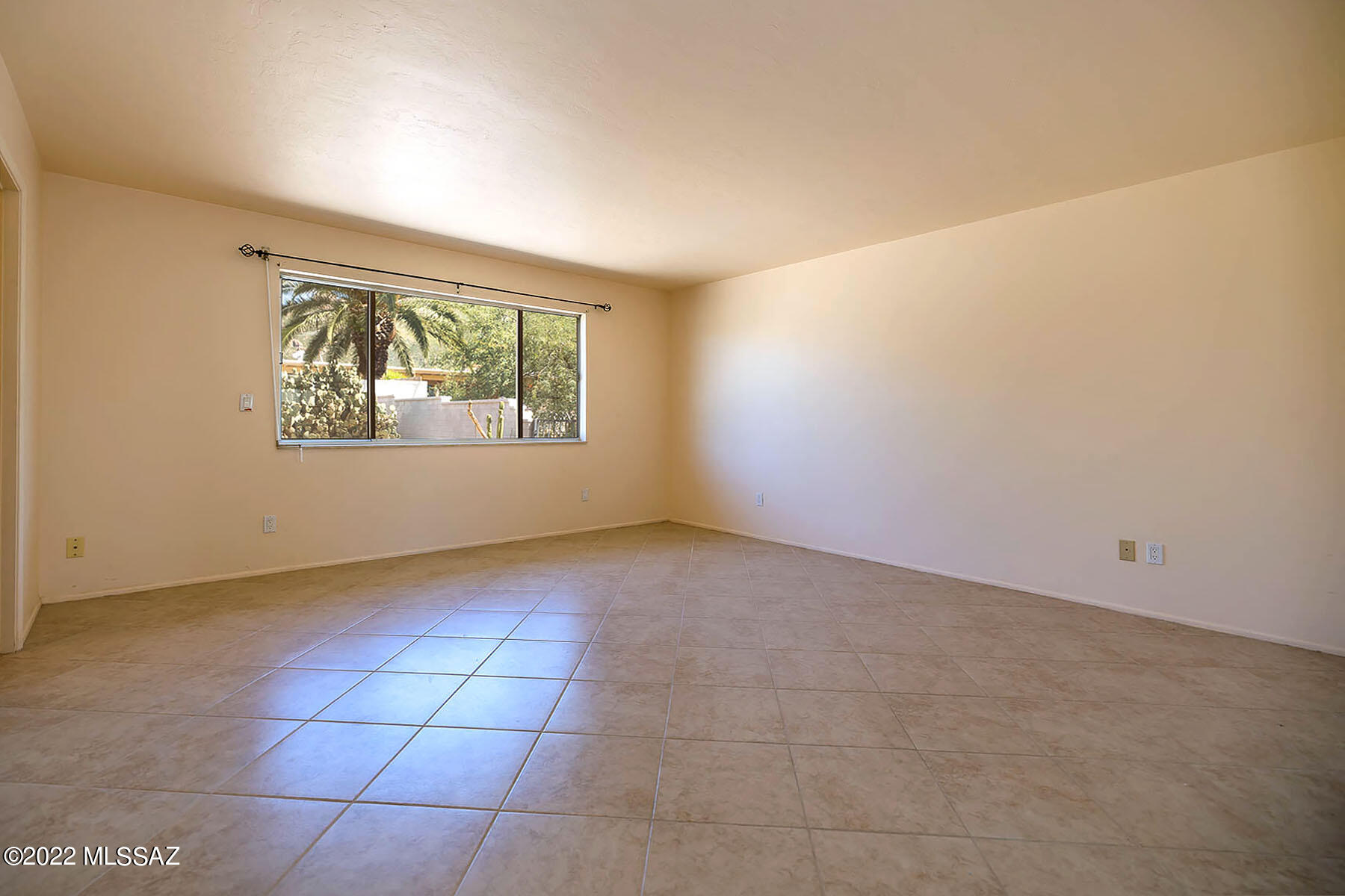 Shadow Roc (81-141) - Residential