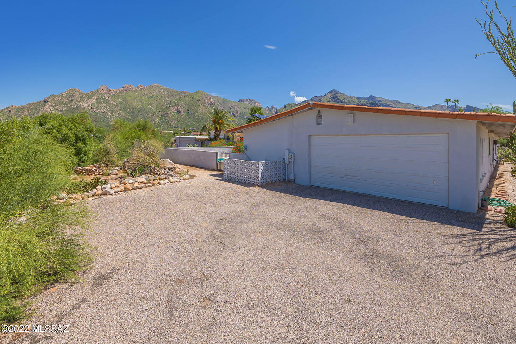 Shadow Roc (81-141) - Residential