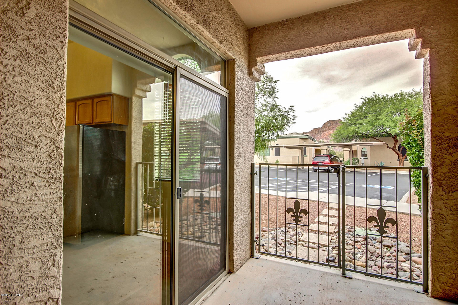 Kinney Village (1-112) - Residential