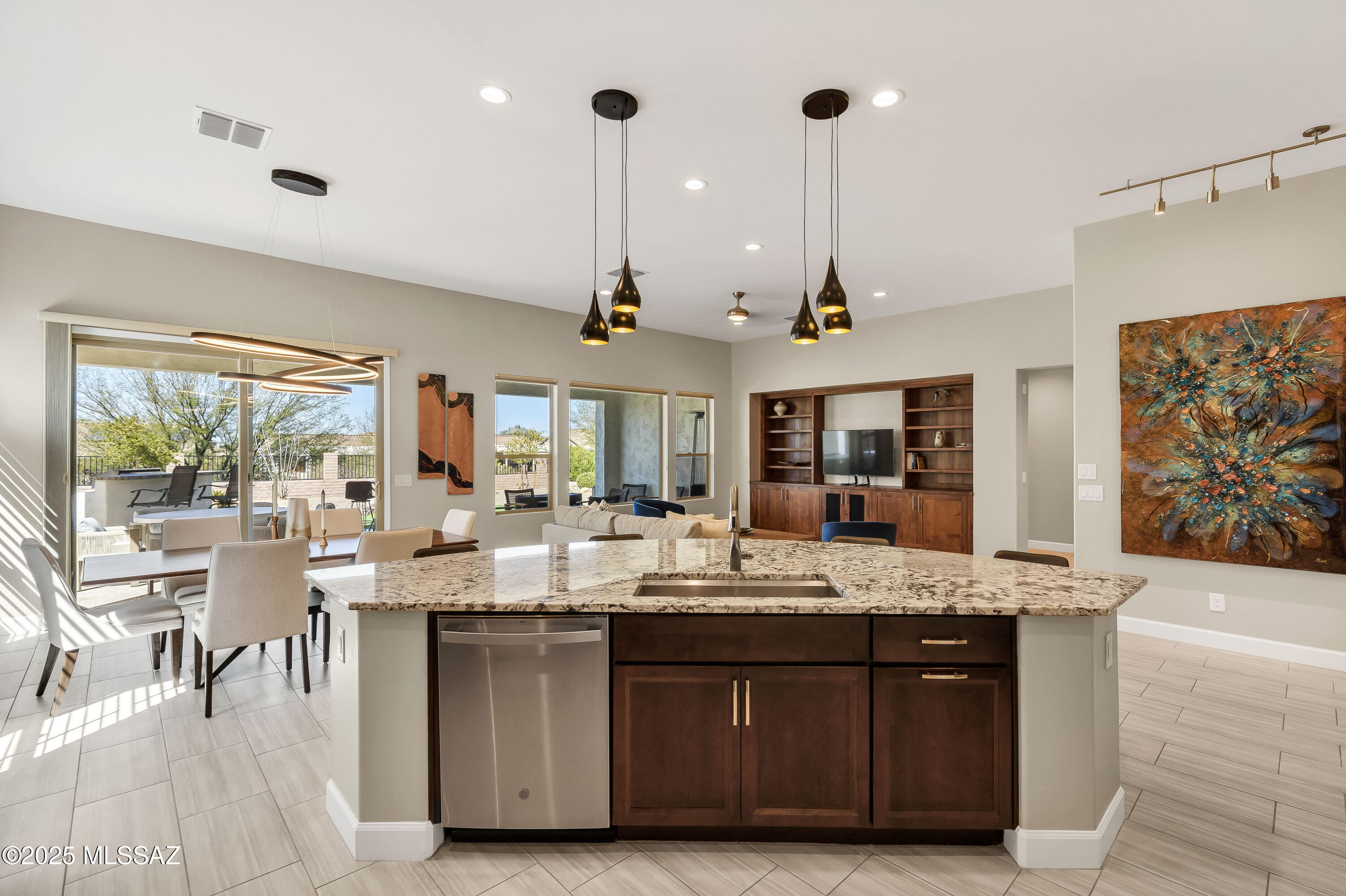 2447 E Canyon Crossing Drive