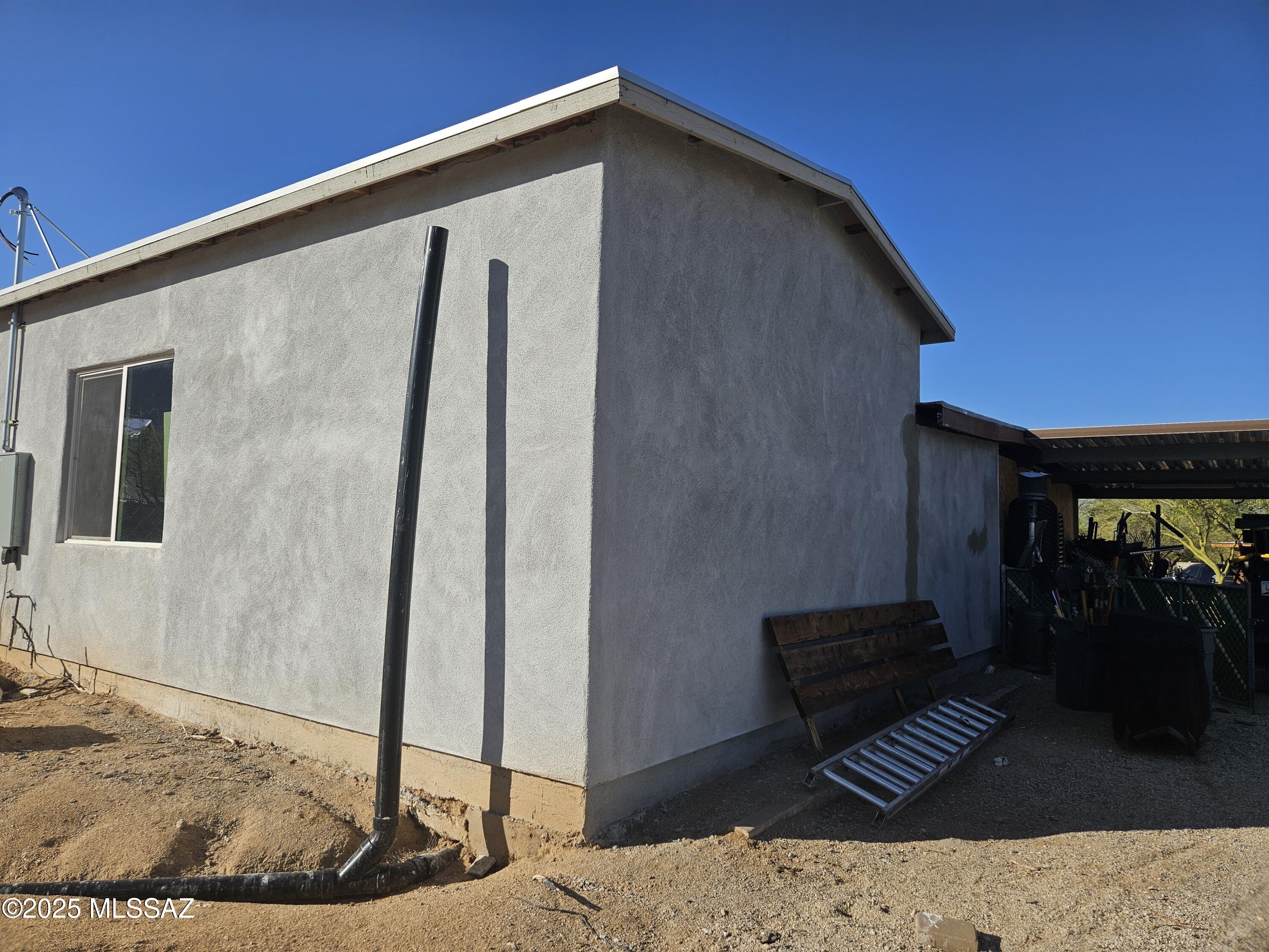230 W Meadowbrook Drive