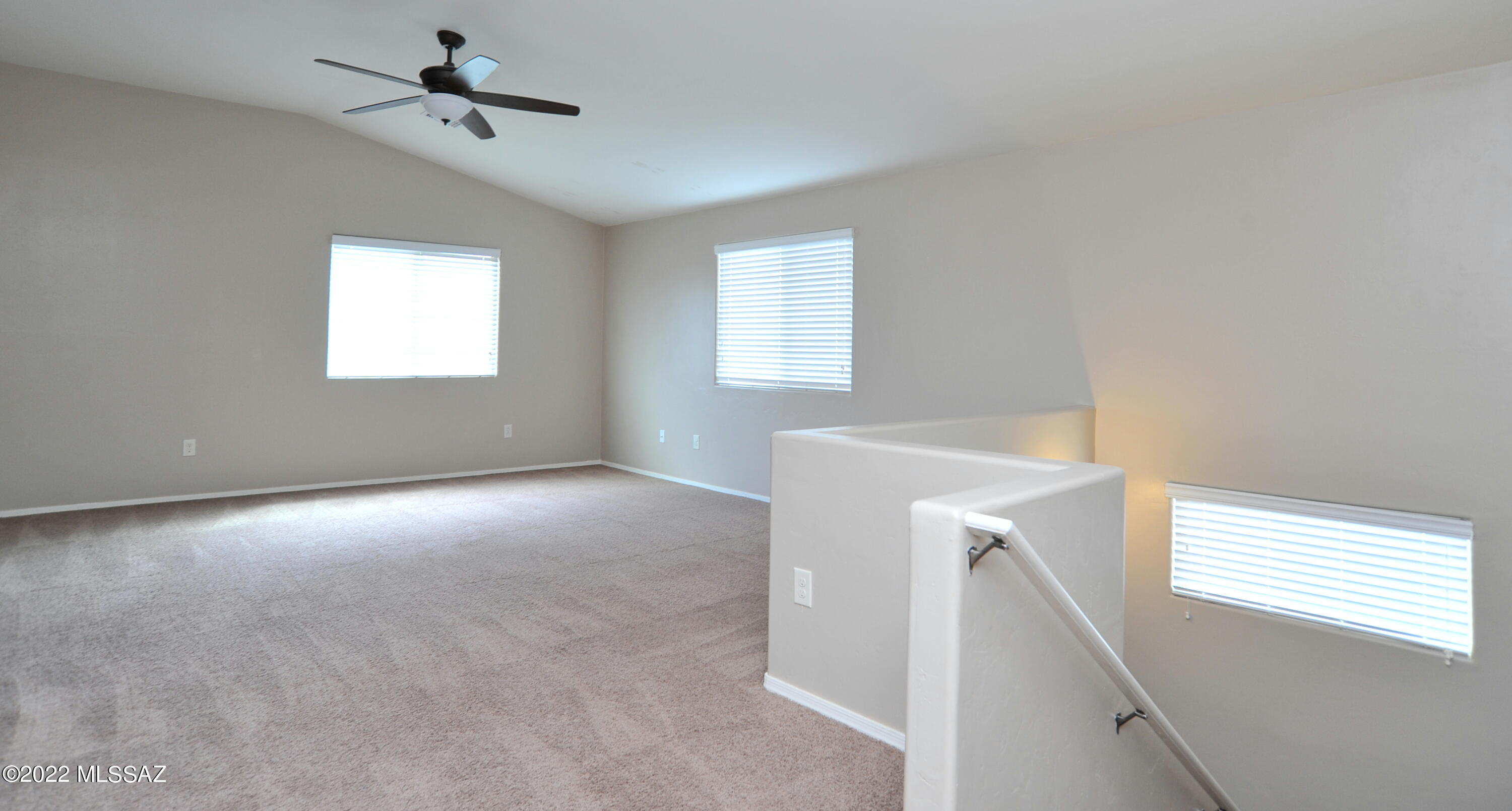 Vista Del Lago (1-123) - Residential Lease