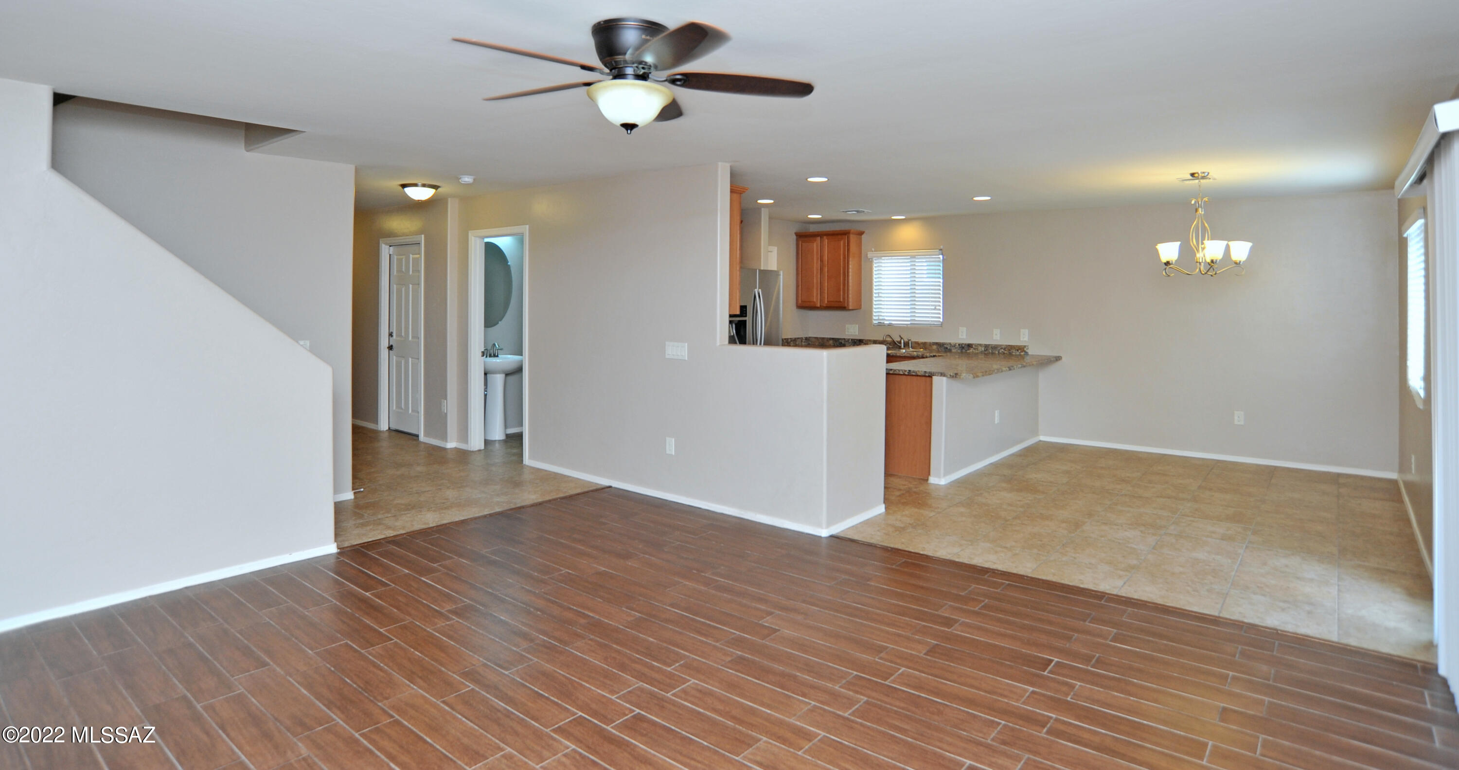 Vista Del Lago (1-123) - Residential Lease