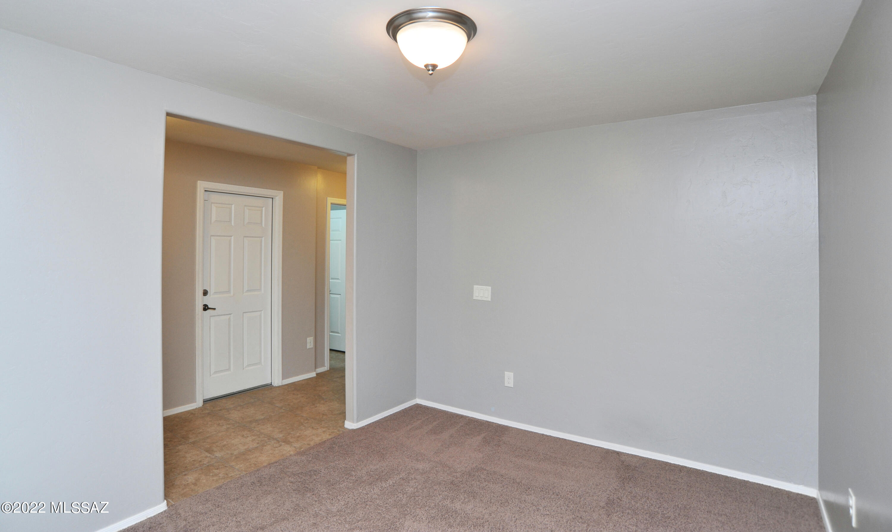 Vista Del Lago (1-123) - Residential Lease