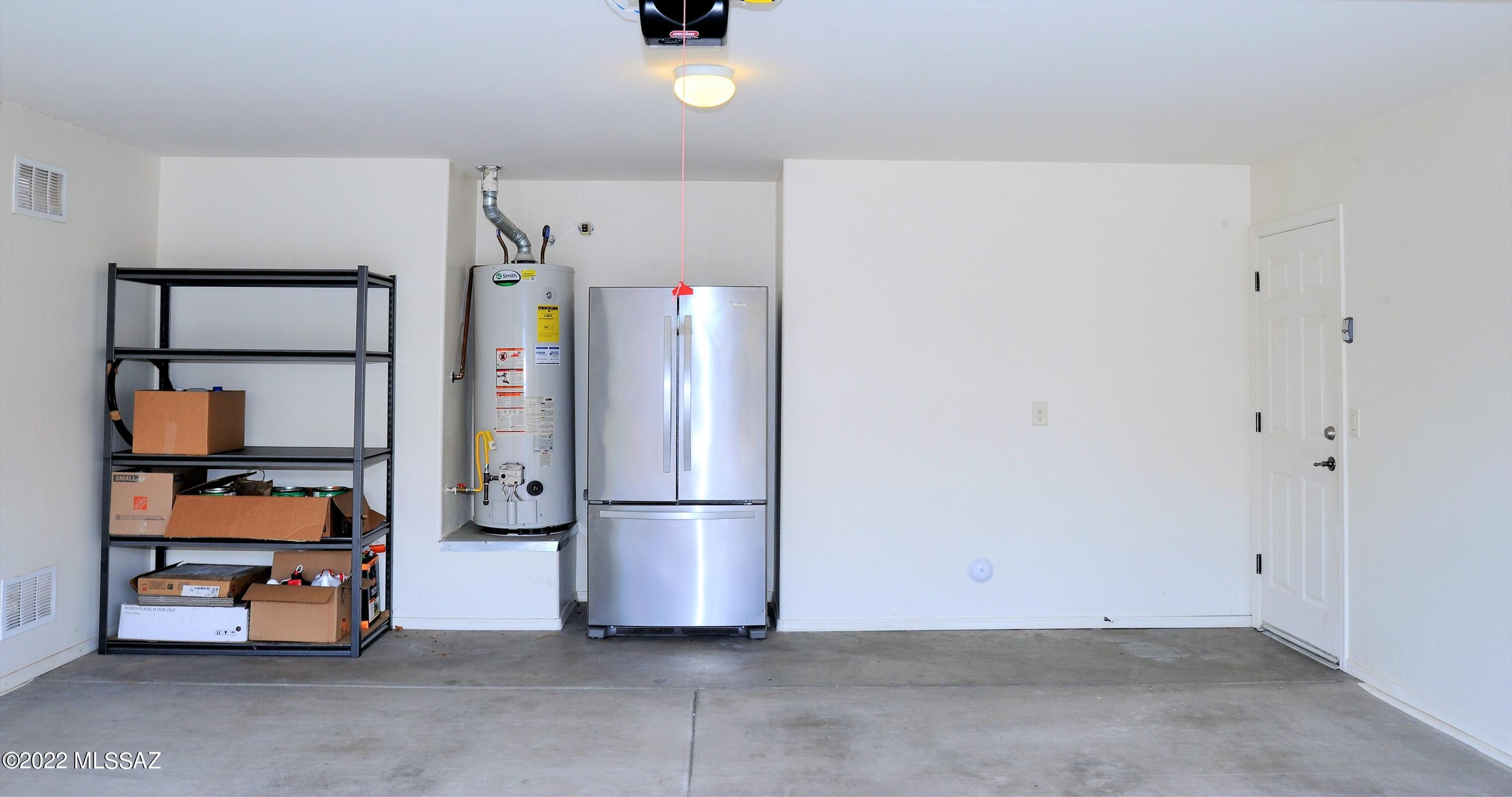 Vista Del Lago (1-123) - Residential Lease