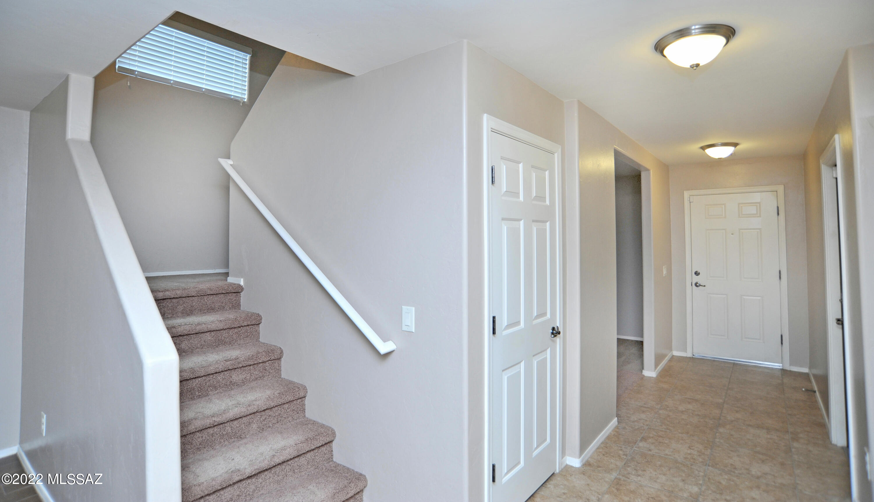 Vista Del Lago (1-123) - Residential Lease