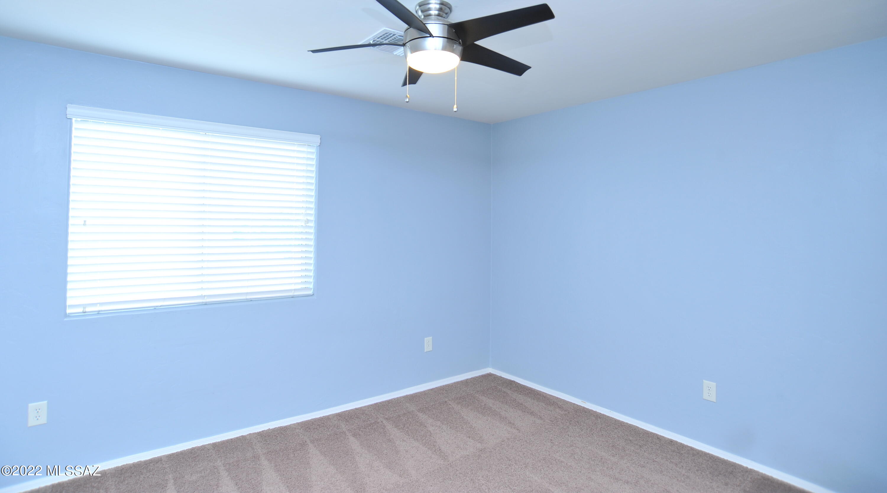 Vista Del Lago (1-123) - Residential Lease