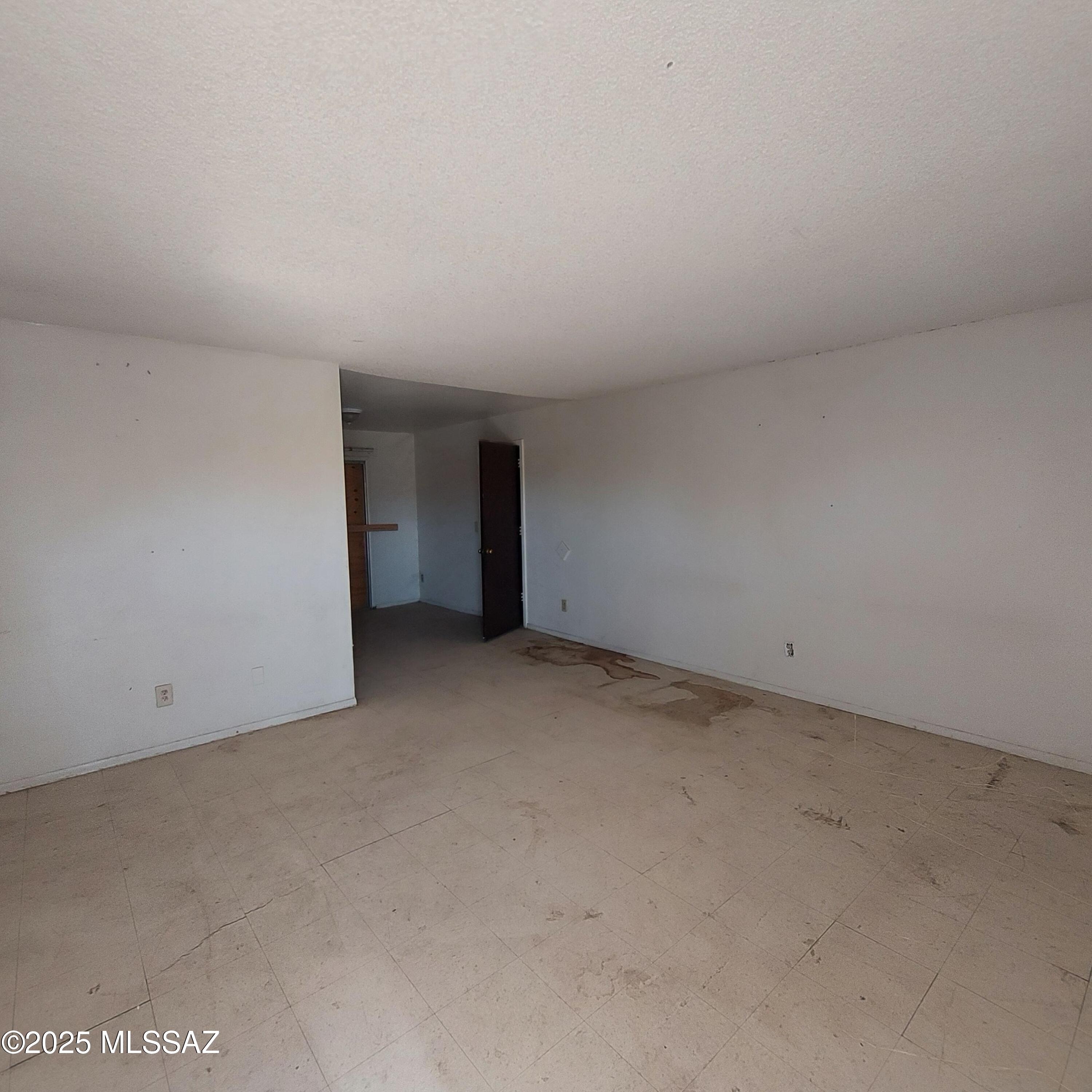 1914 W Cord Wood Court