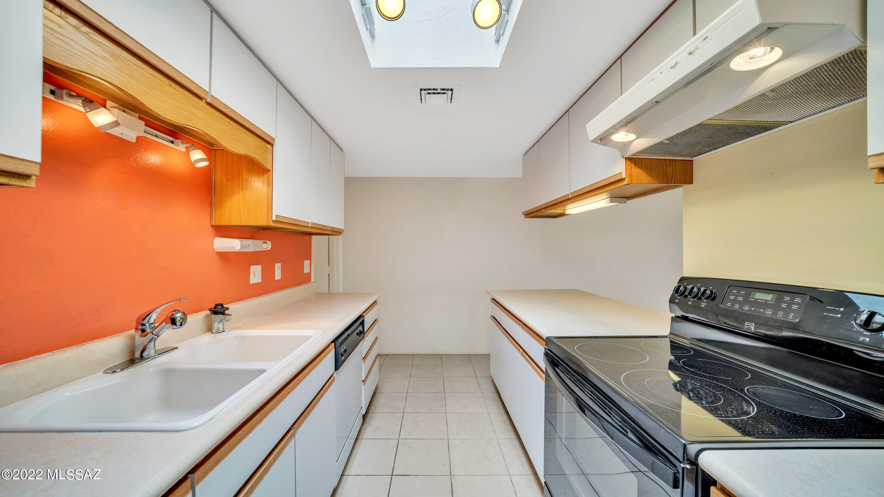 Green Valley Townhouses NO.7 - Residential