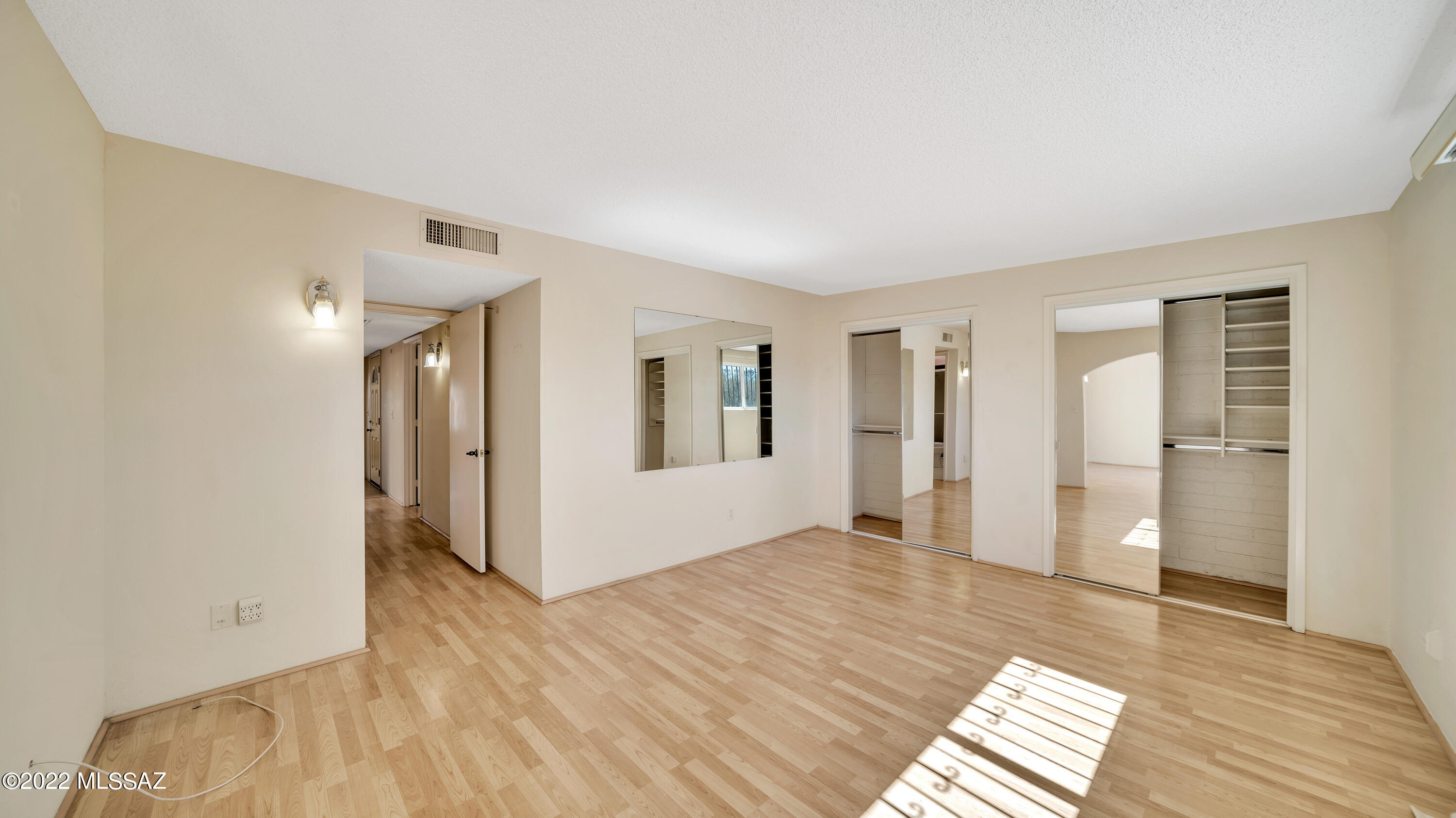 Green Valley Townhouses NO.7 - Residential