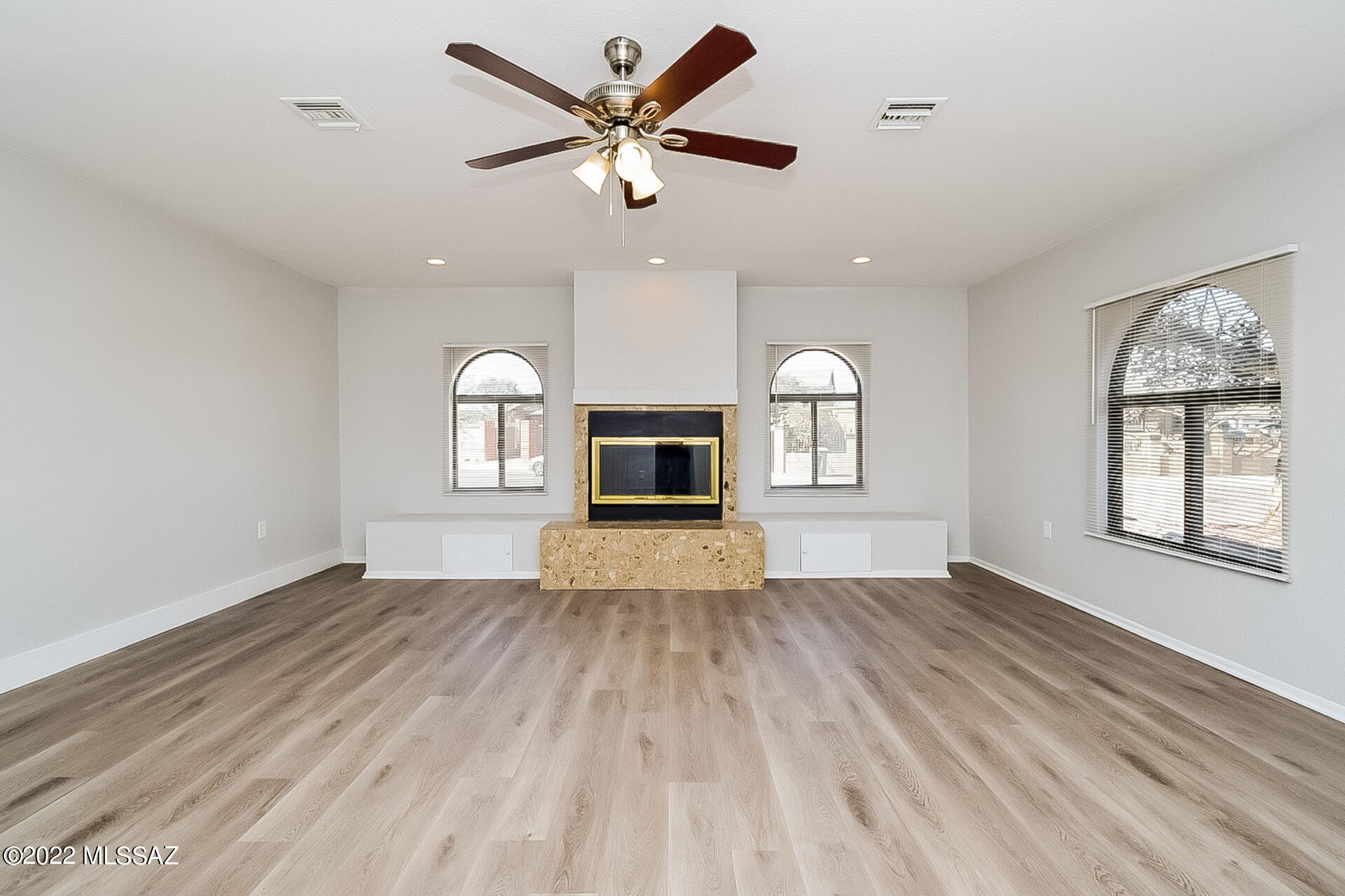 Oak Tree II at Midvale (273-519) - Residential Lease