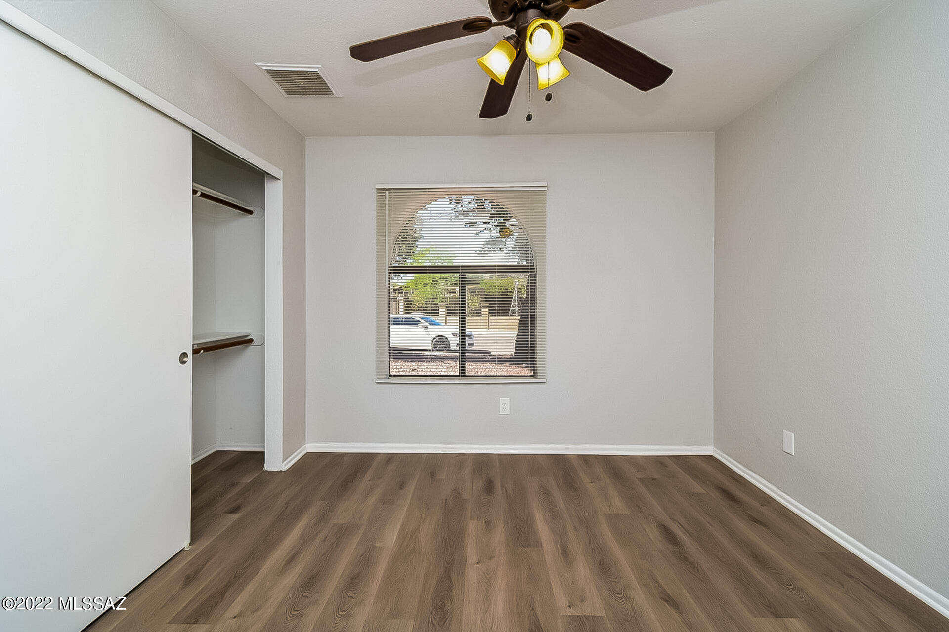 Oak Tree II at Midvale (273-519) - Residential Lease
