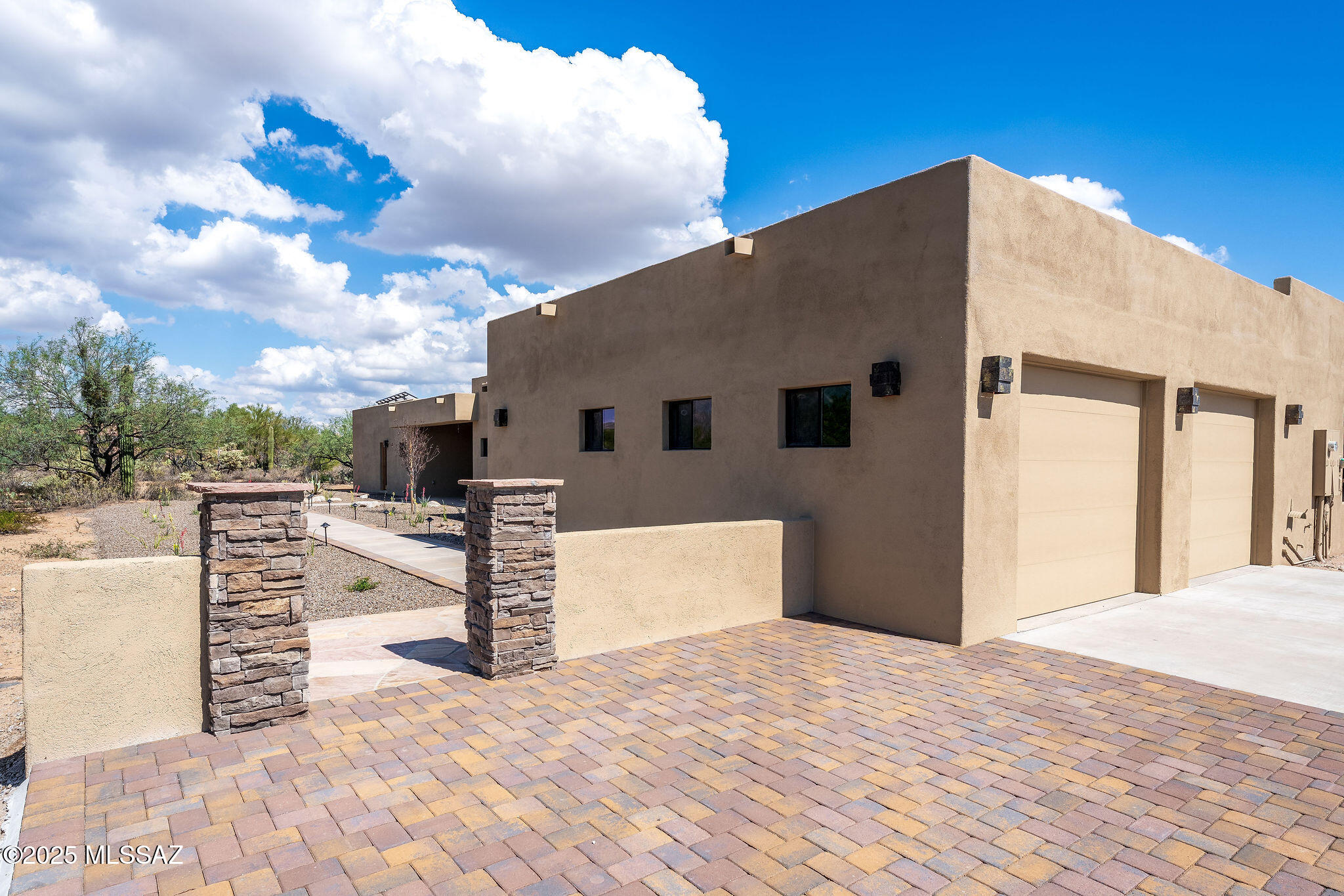 2880 W Coyote Desert Drive
