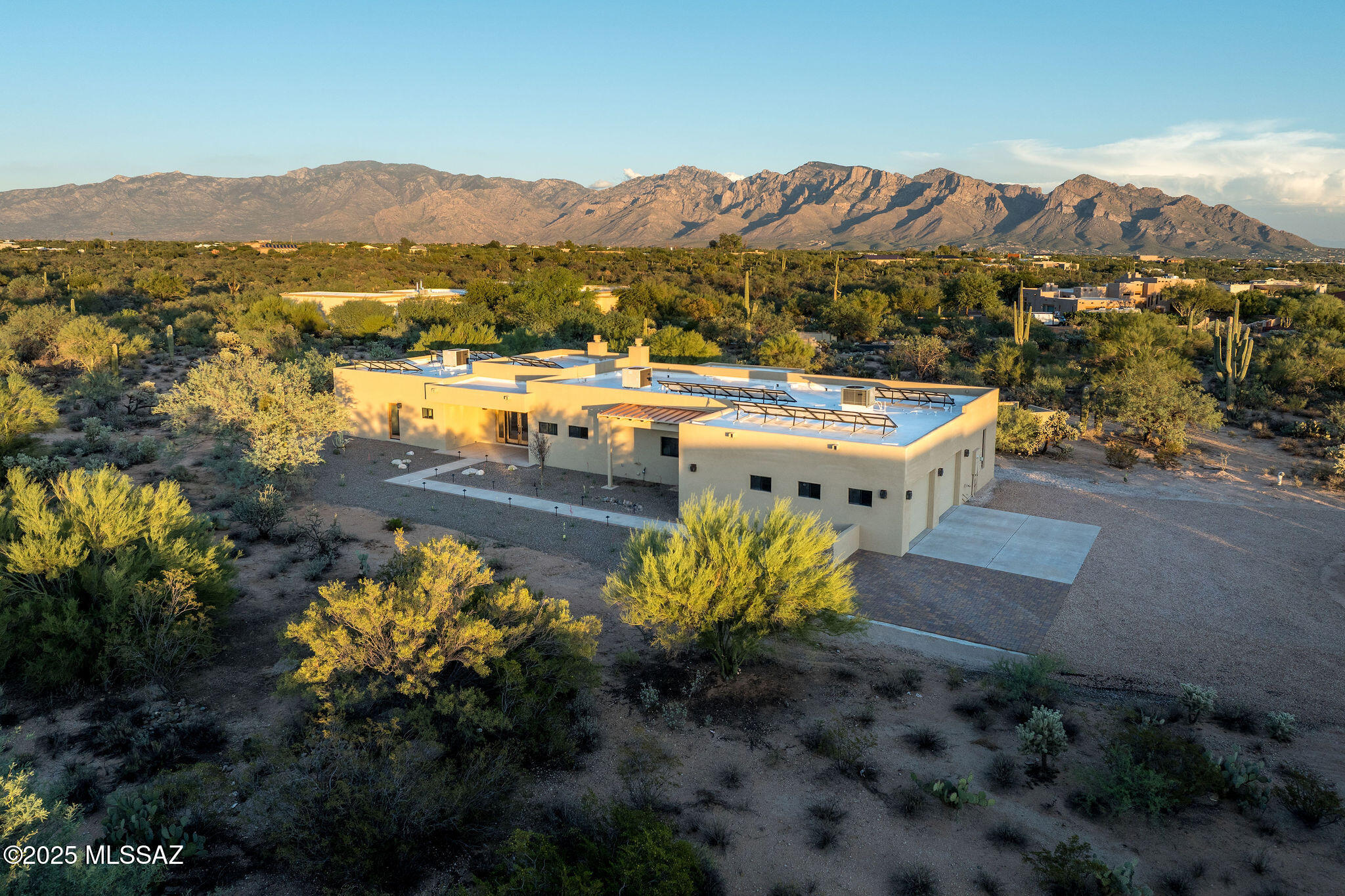 2880 W Coyote Desert Drive