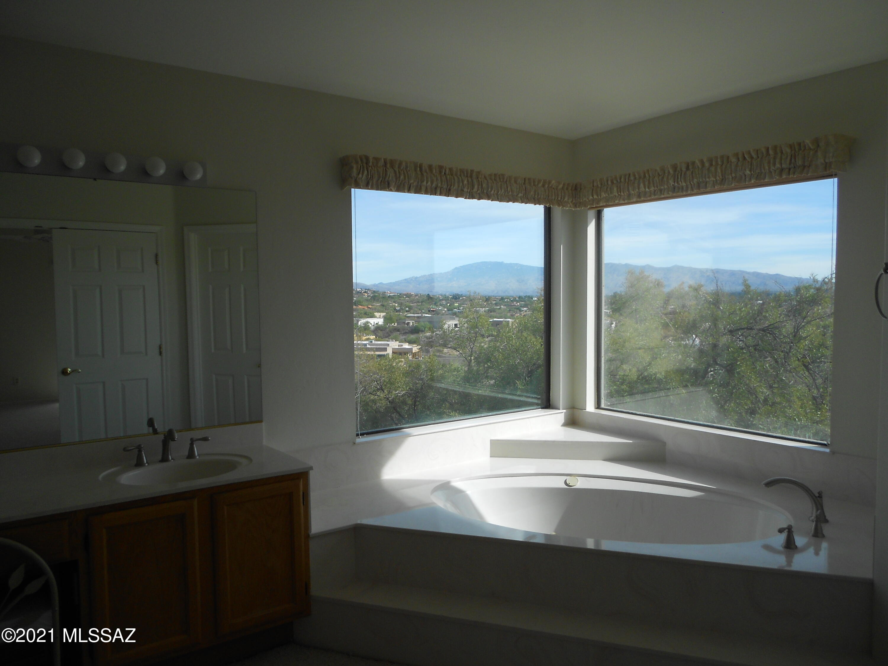 River Oak Estates (1-46) - Residential Lease