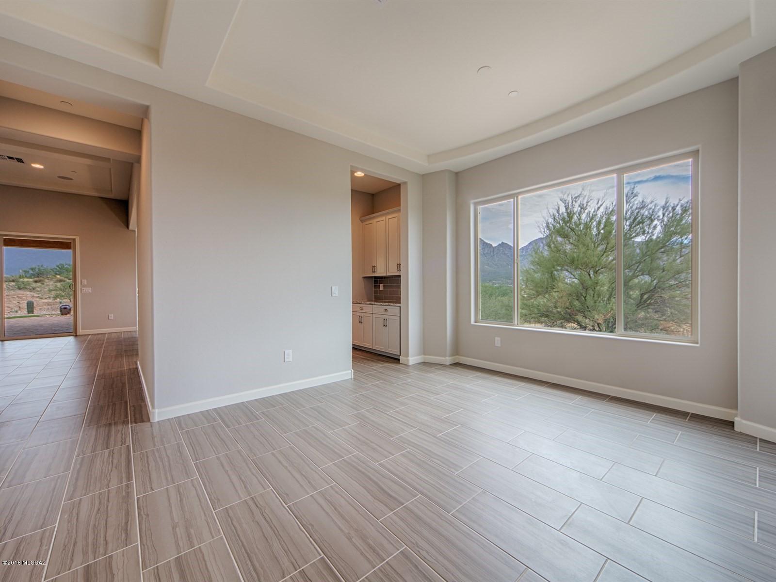 Sanctuary At Silverhawke - Residential