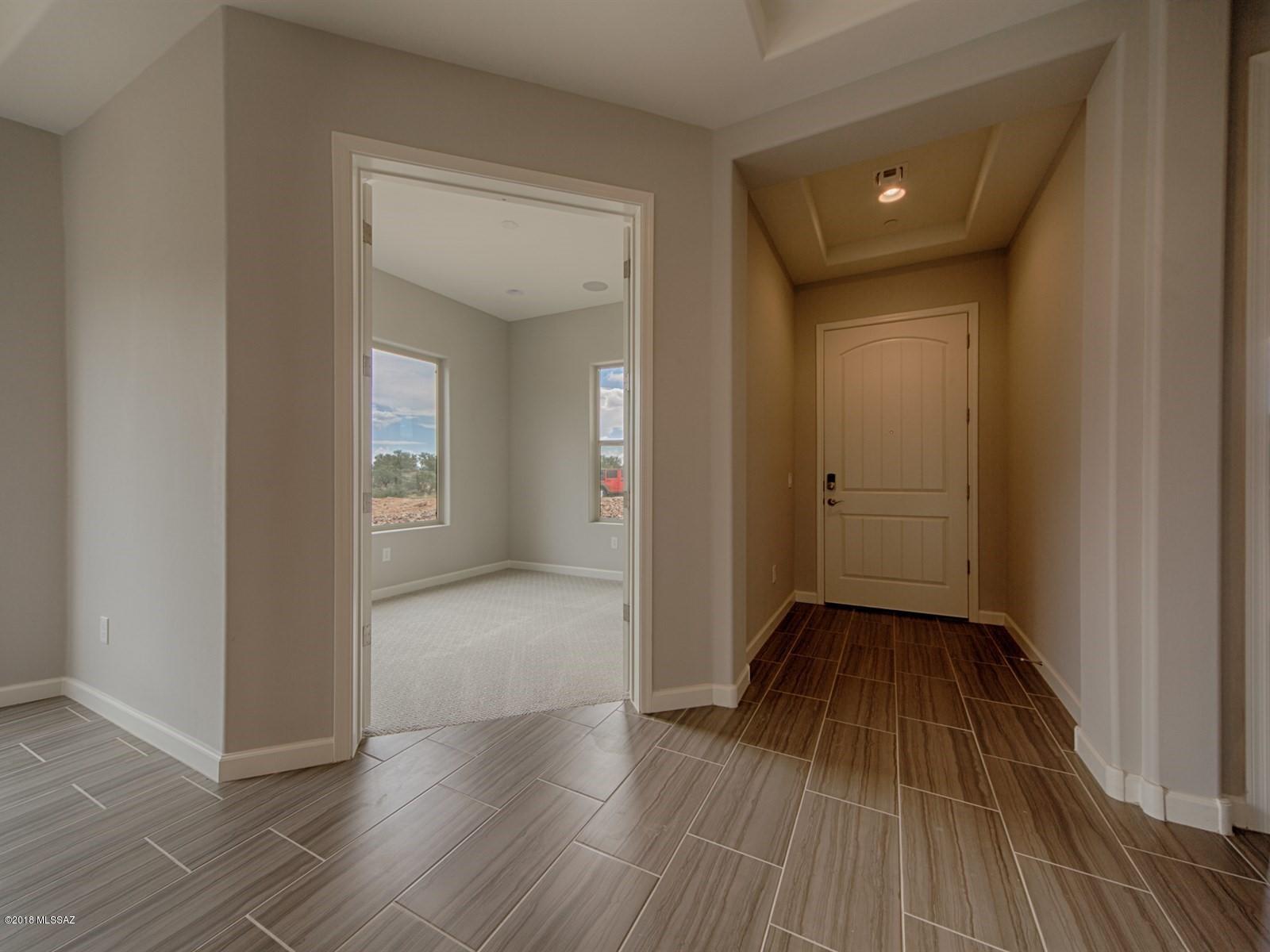 Sanctuary At Silverhawke - Residential